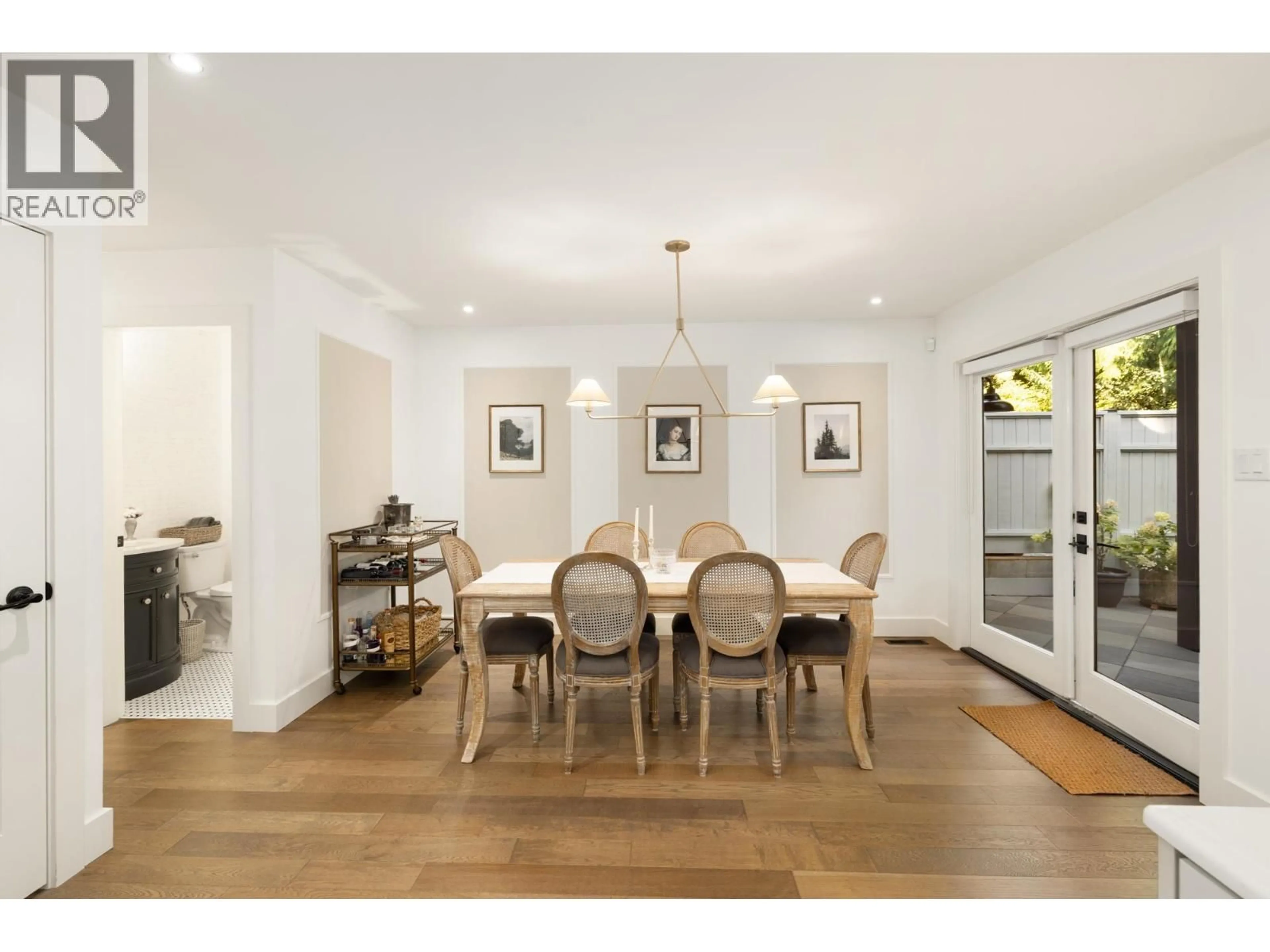 Dining room, wood/laminate floor for 3558 EVERGLADE PLACE, North Vancouver British Columbia V7N3T9