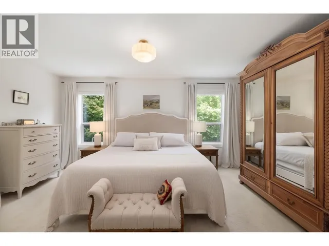 3558 EVERGLADE PLACE, North Vancouver 4