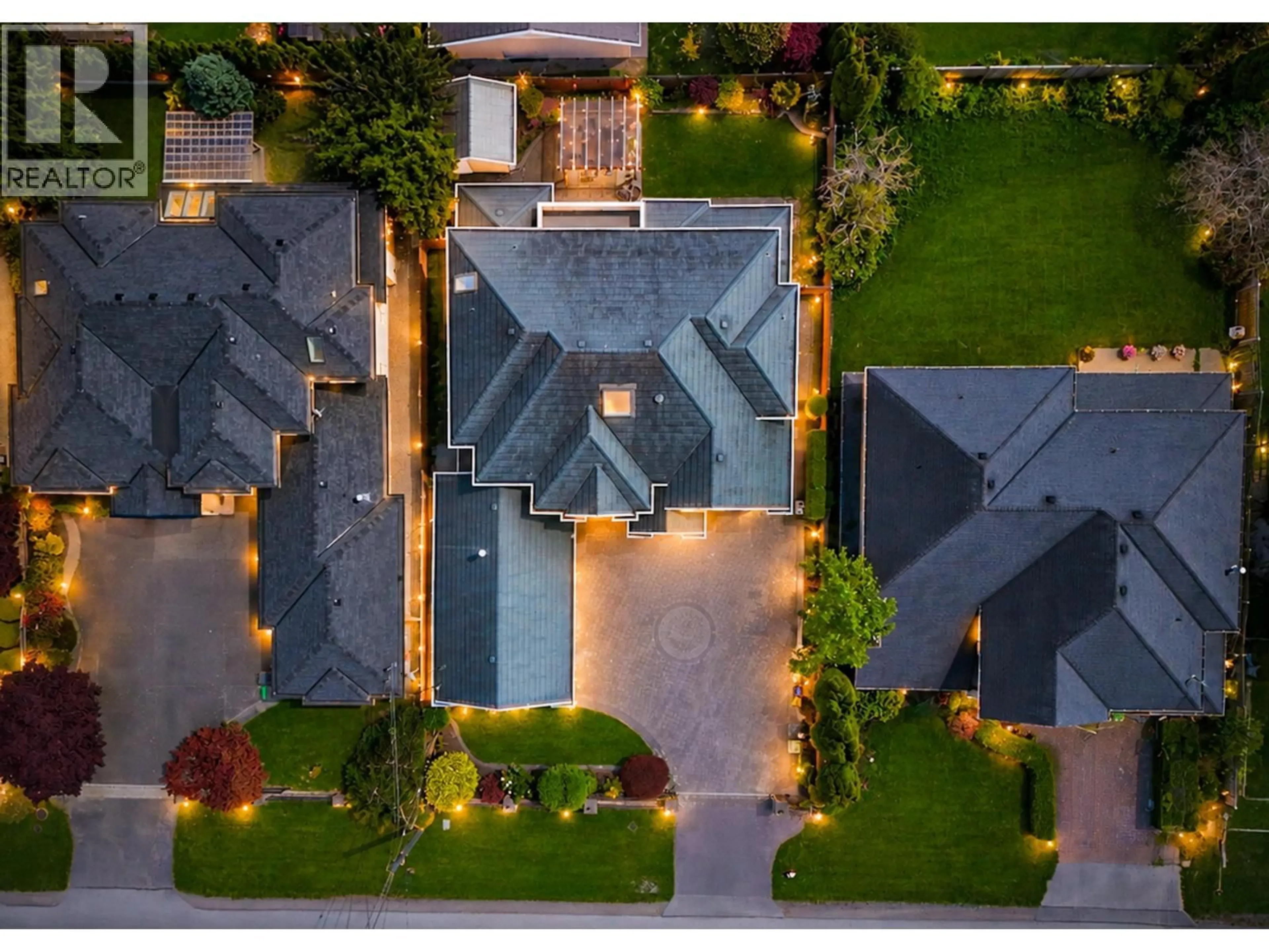 A pic from outside/outdoor area/front of a property/back of a property/a pic from drone, street for 9140 DIAMOND ROAD, Richmond British Columbia V7E1P3