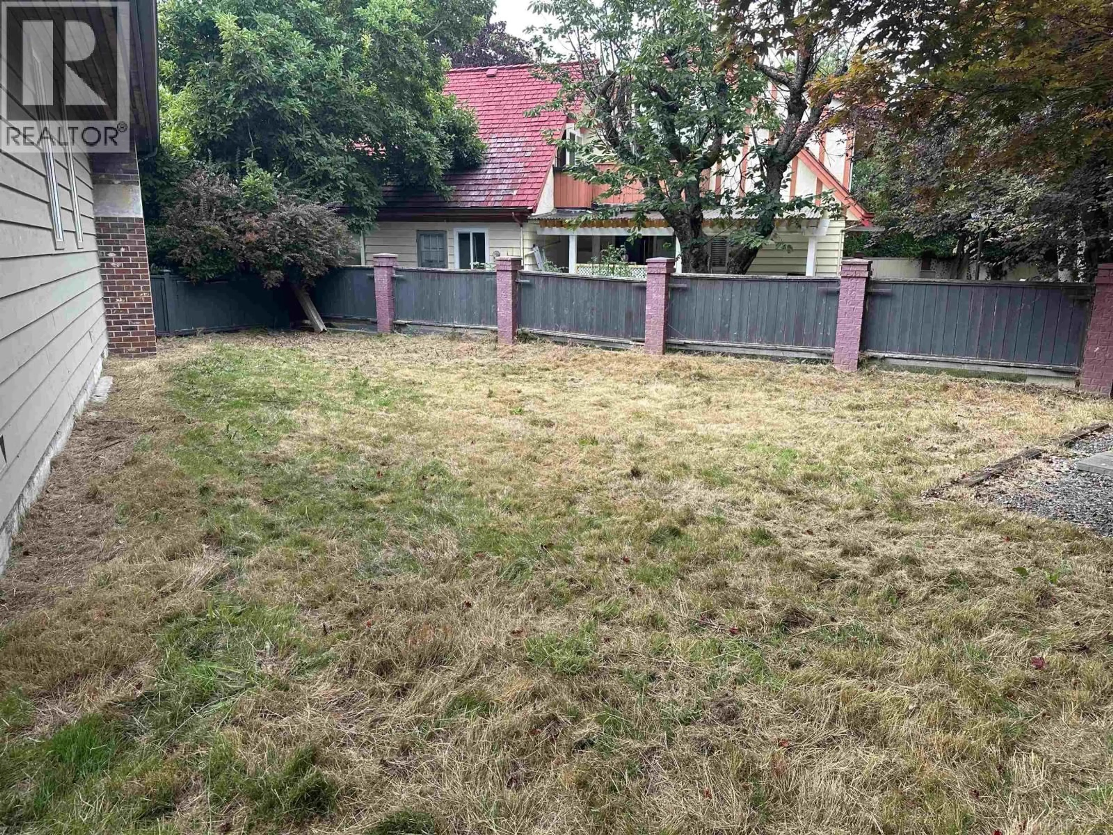 A pic from outside/outdoor area/front of a property/back of a property/a pic from drone, street for 8371 LUNEN ROAD, Richmond British Columbia V6Y2X1