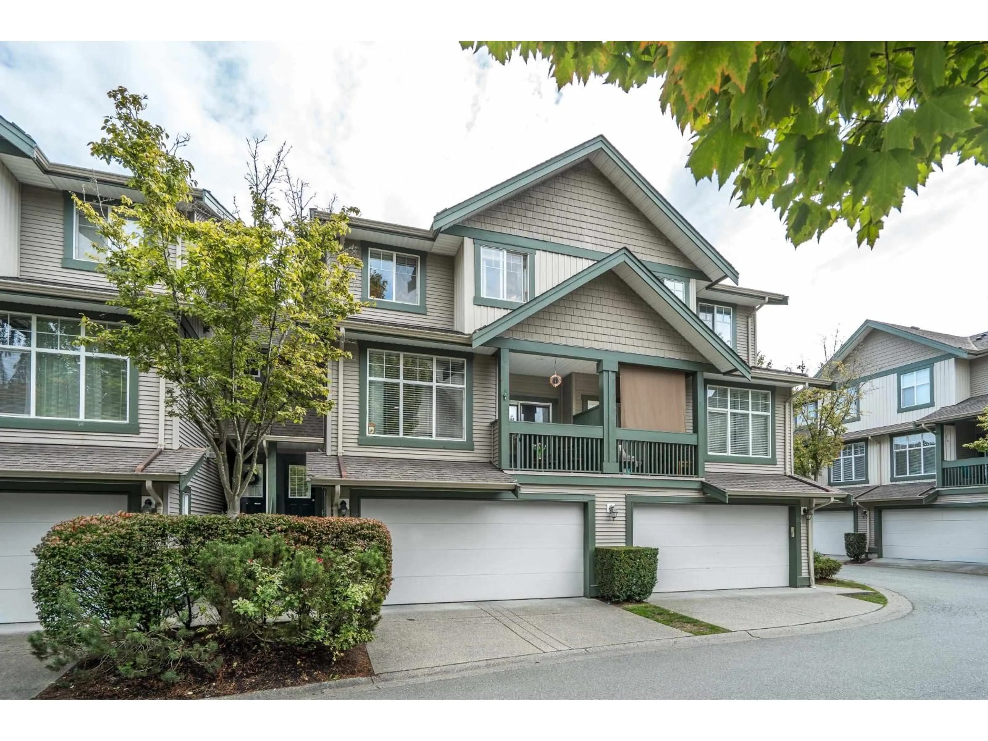 Home with vinyl exterior material, street for 55 - 6050 166 STREET, Surrey British Columbia V3X0X2