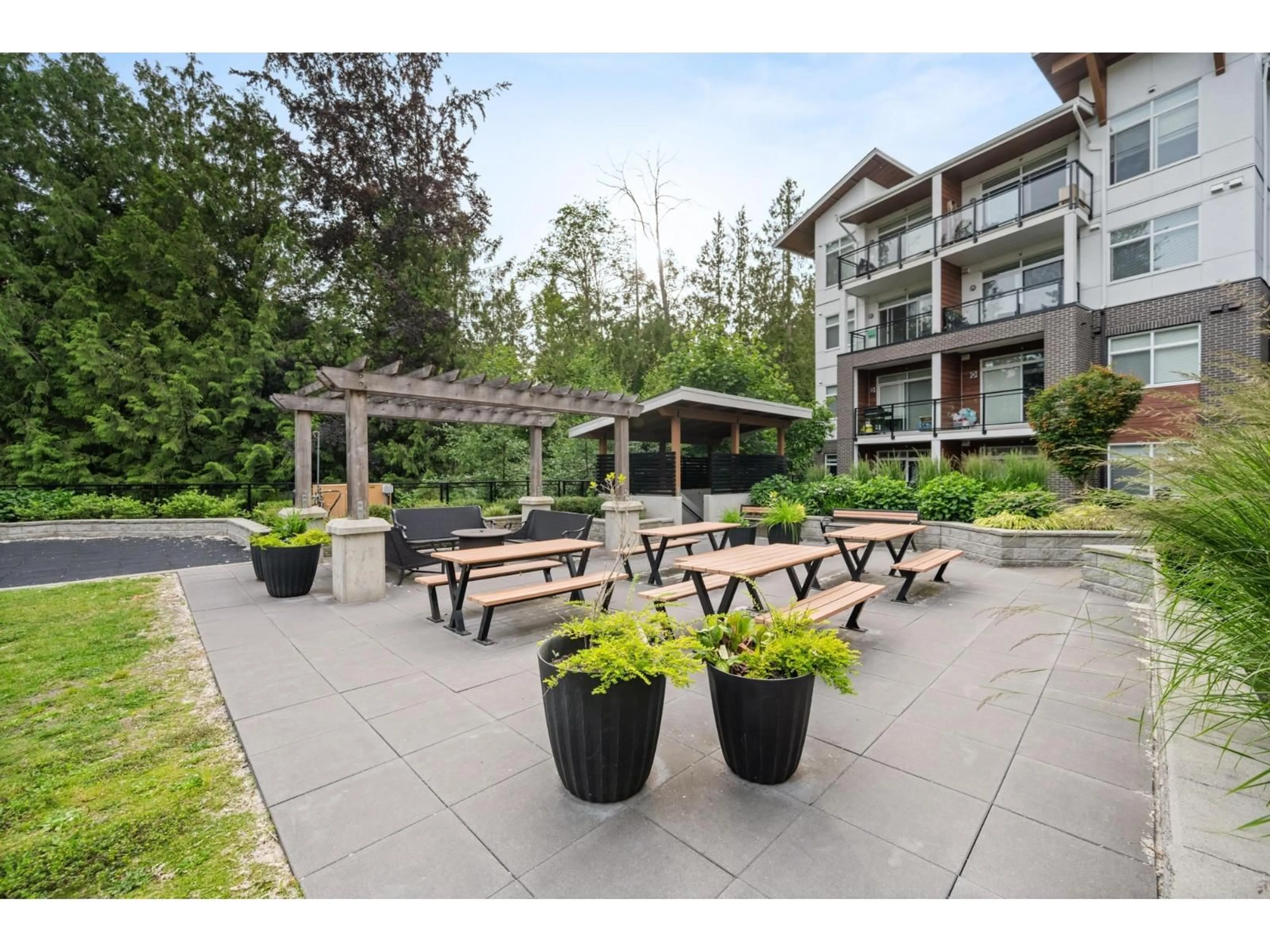Patio, mountain view for 424 - 5415 BRYDON CRESCENT, Langley British Columbia V3A0N4