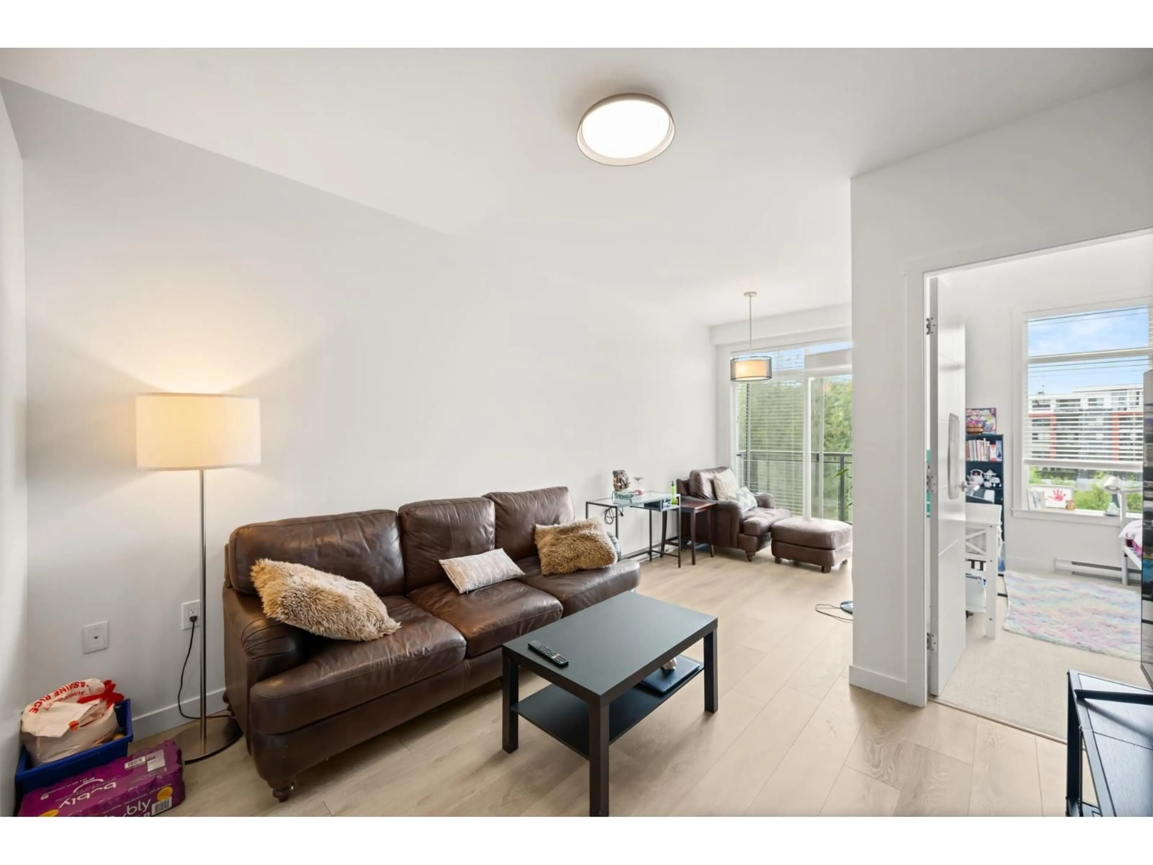 Living room with furniture, unknown for 424 - 5415 BRYDON CRESCENT, Langley British Columbia V3A0N4