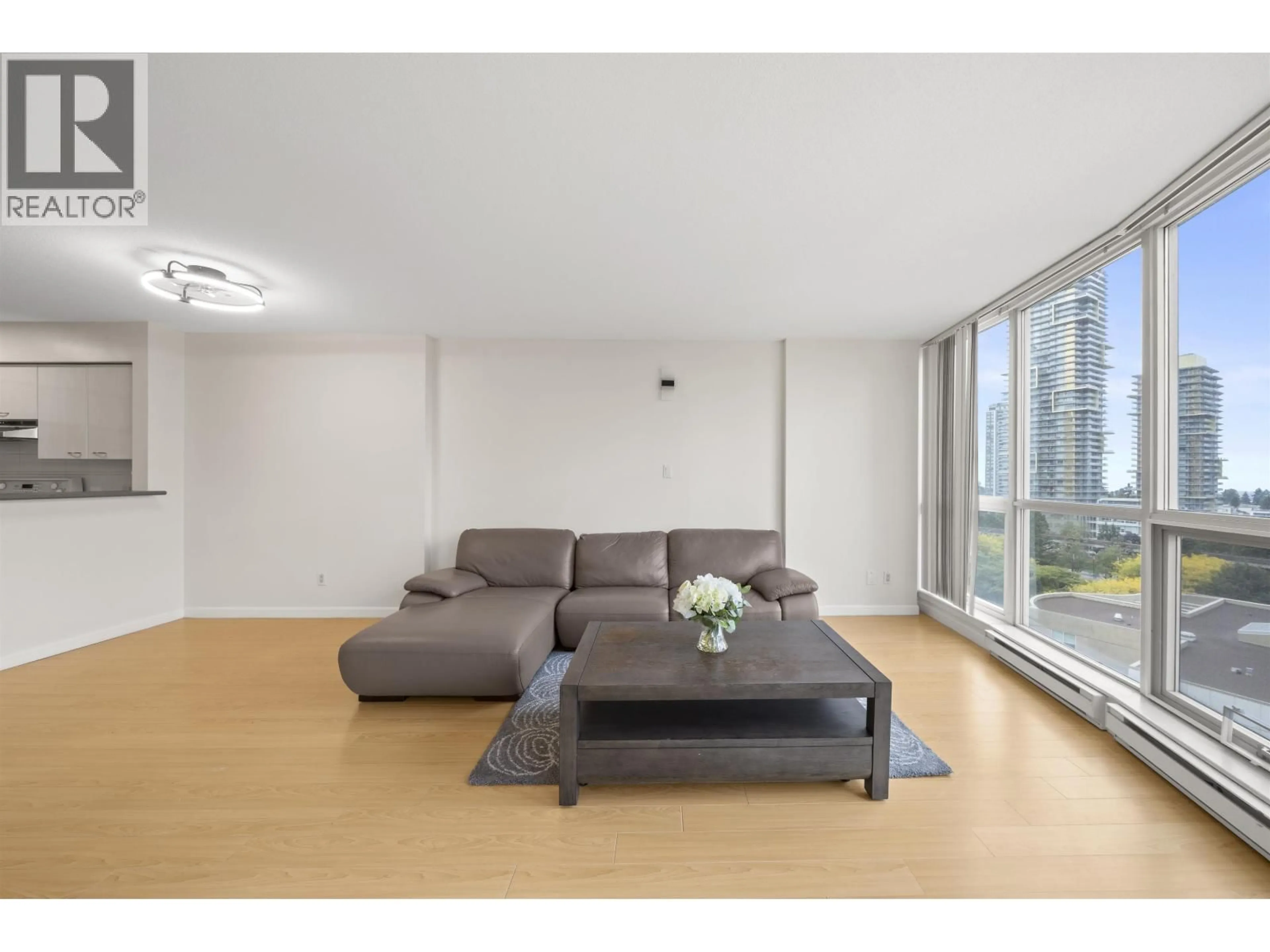 Living room with furniture, unknown for 1503 - 6088 WILLINGDON AVENUE, Burnaby British Columbia V5H4V2
