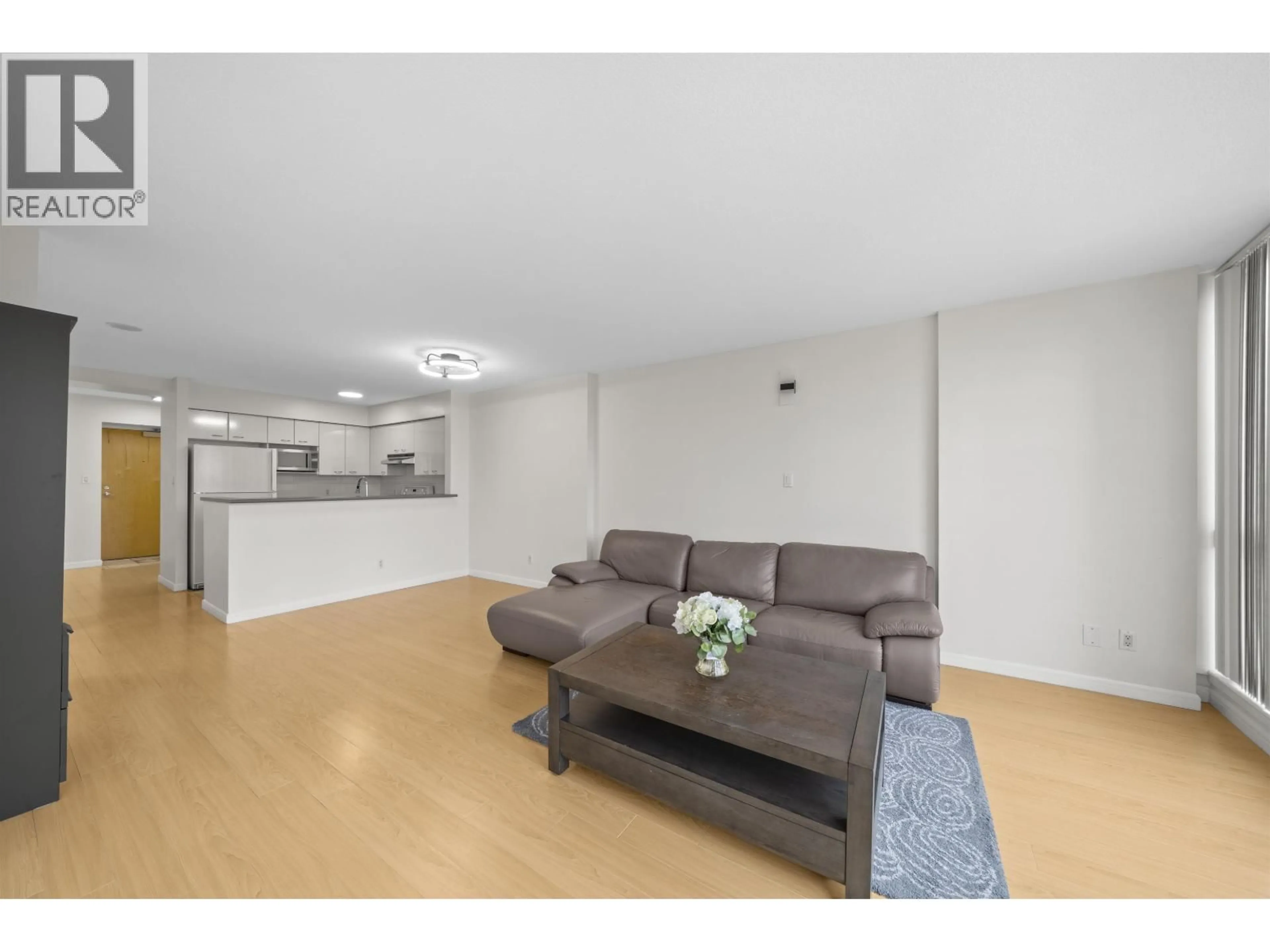 Living room with furniture, unknown for 1503 - 6088 WILLINGDON AVENUE, Burnaby British Columbia V5H4V2