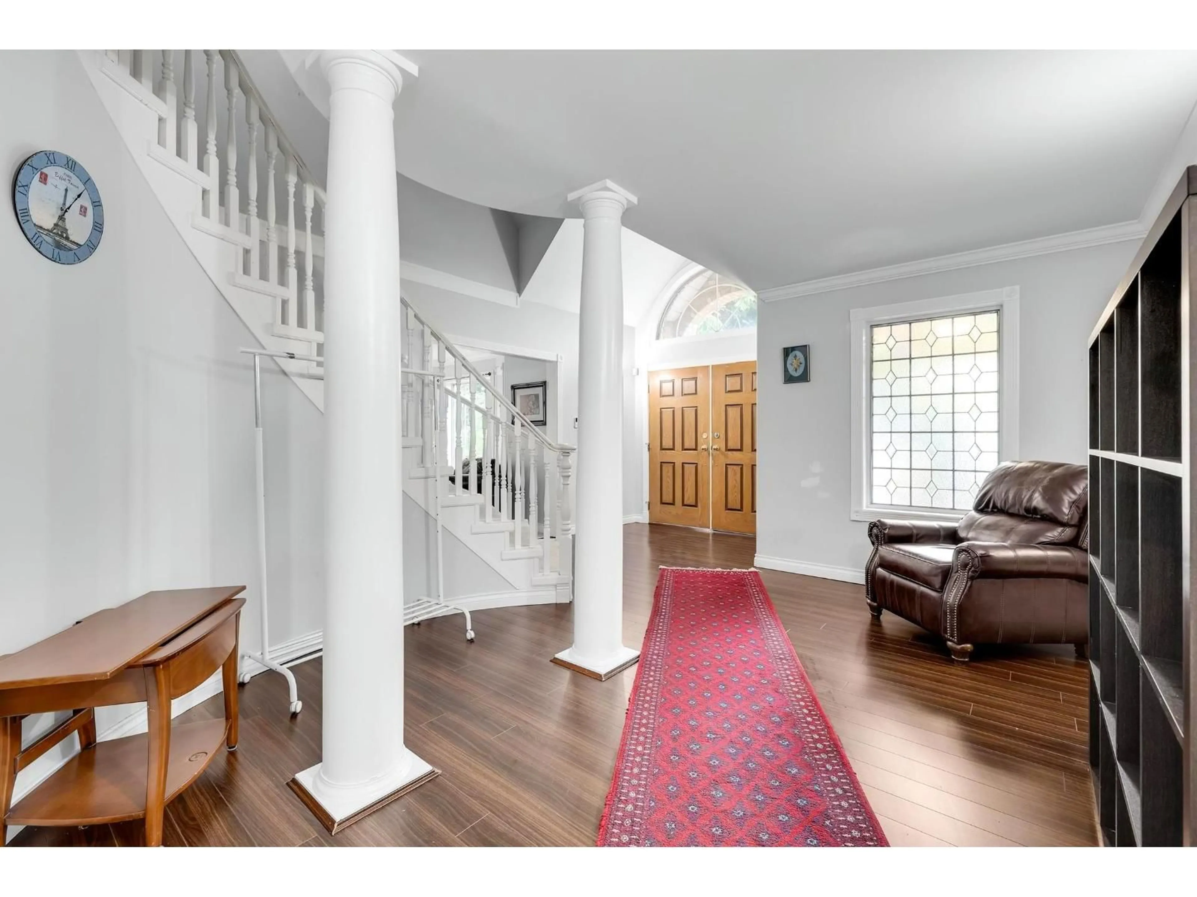 Indoor foyer for 17588 28 AVENUE, Surrey British Columbia V3Z0E7
