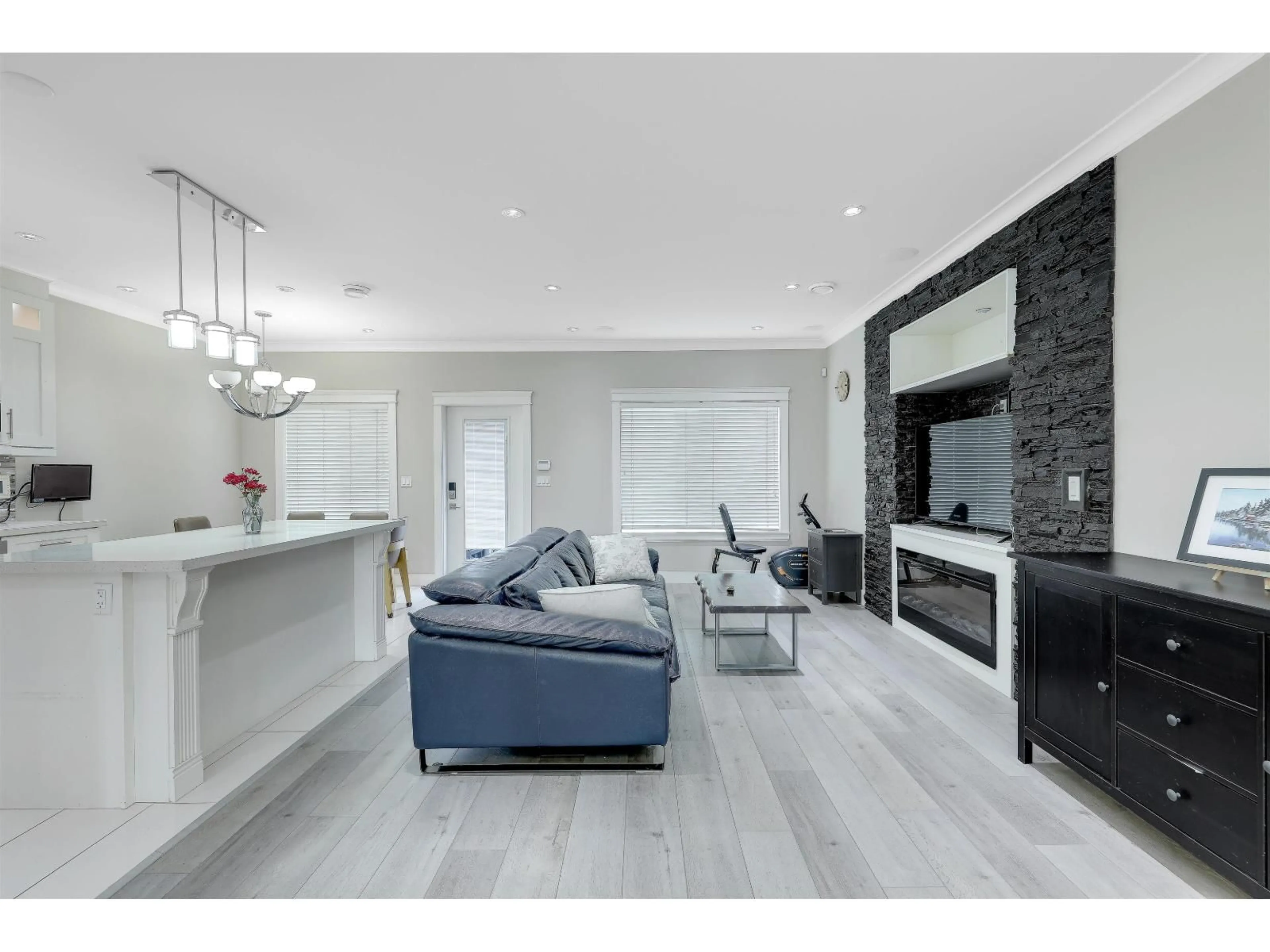 Unknown for 21001 77 AVENUE, Langley British Columbia V2Y0L1