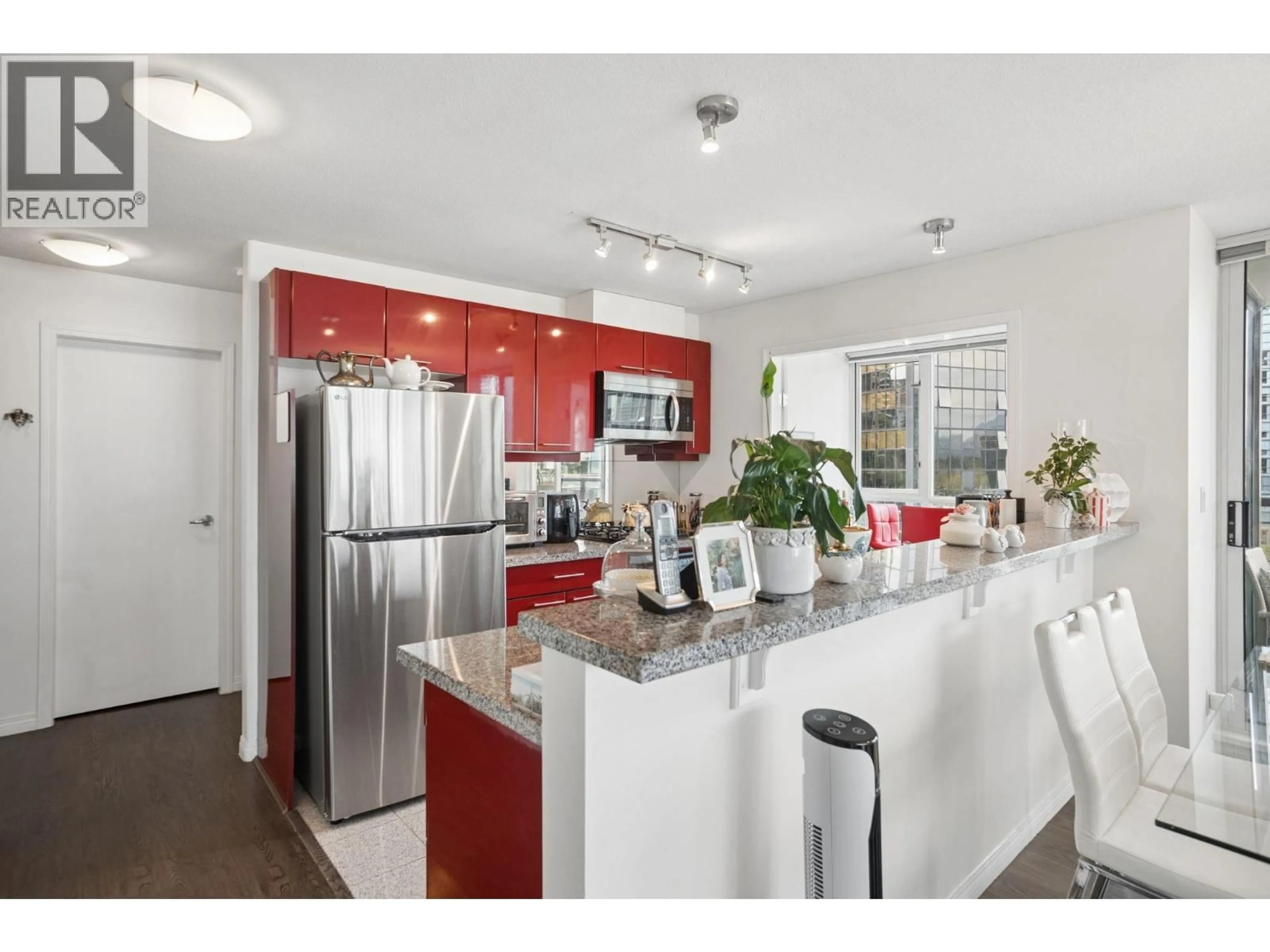 Open concept kitchen, unknown for 1005 - 1328 PENDER STREET, Vancouver British Columbia V6E4T1