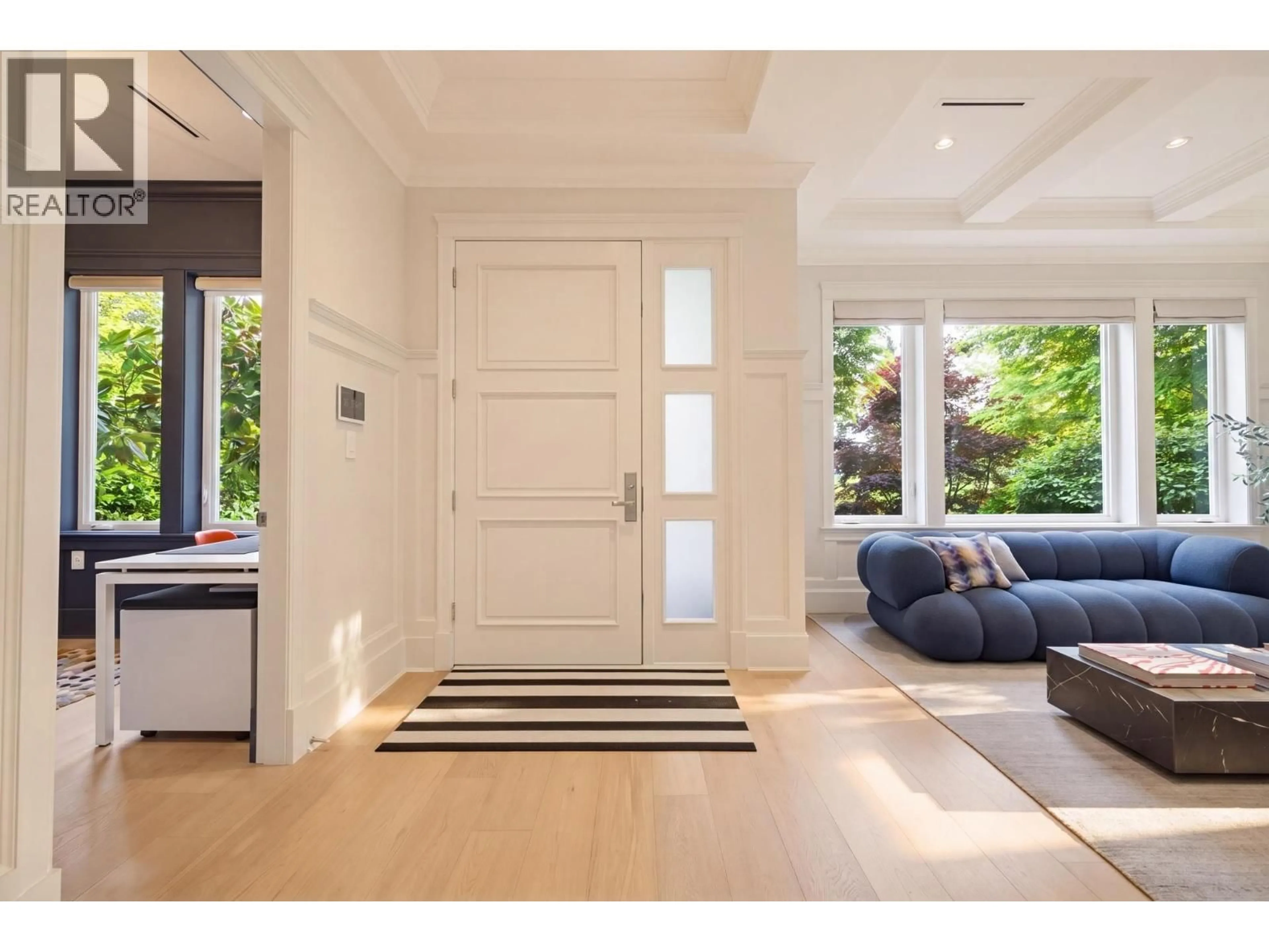 Indoor entryway for 4021 34TH AVENUE, Vancouver British Columbia V6N2L6