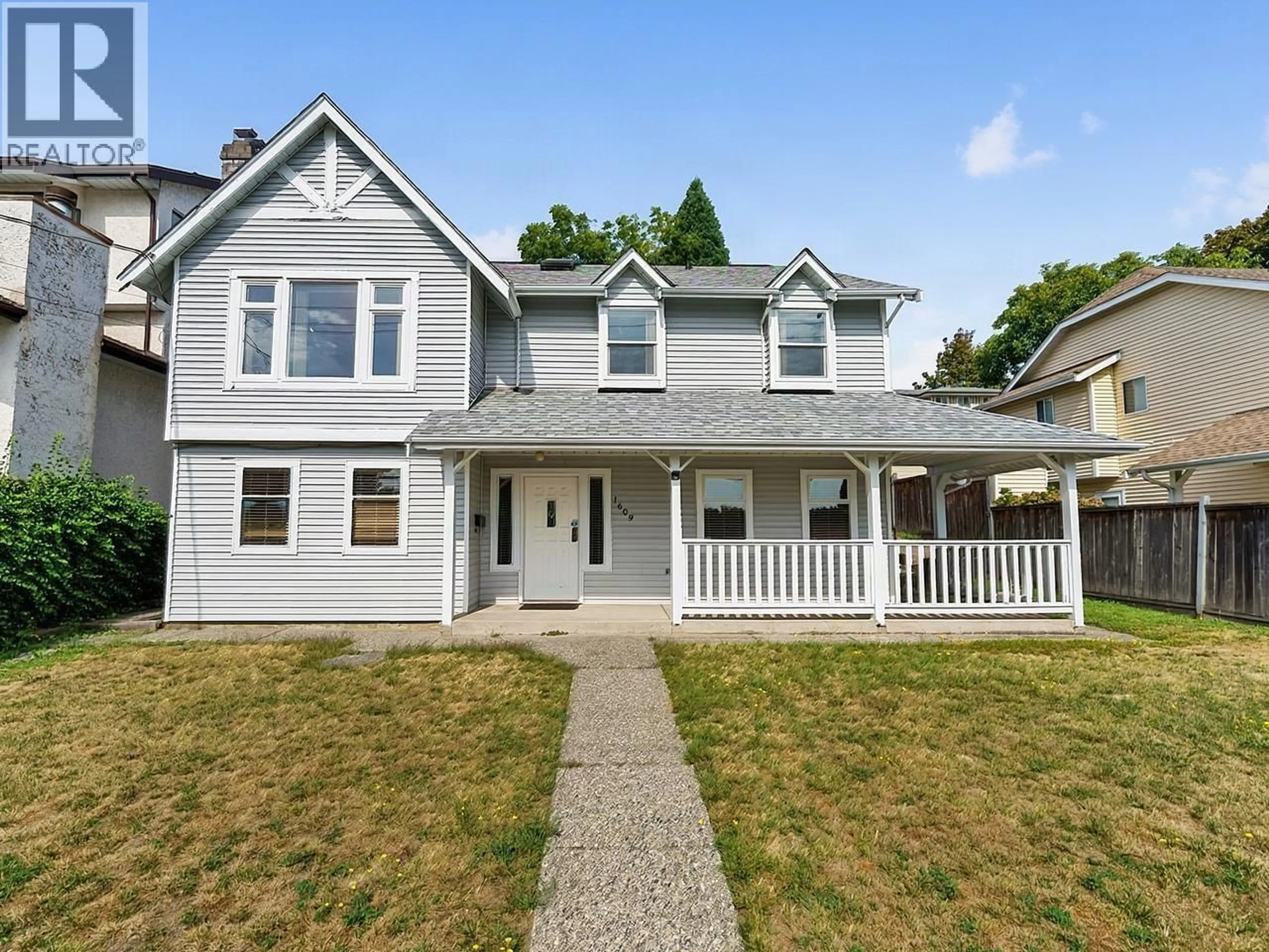 Home with vinyl exterior material, street for 1609 SIXTH AVENUE, New Westminster British Columbia V3M2C8