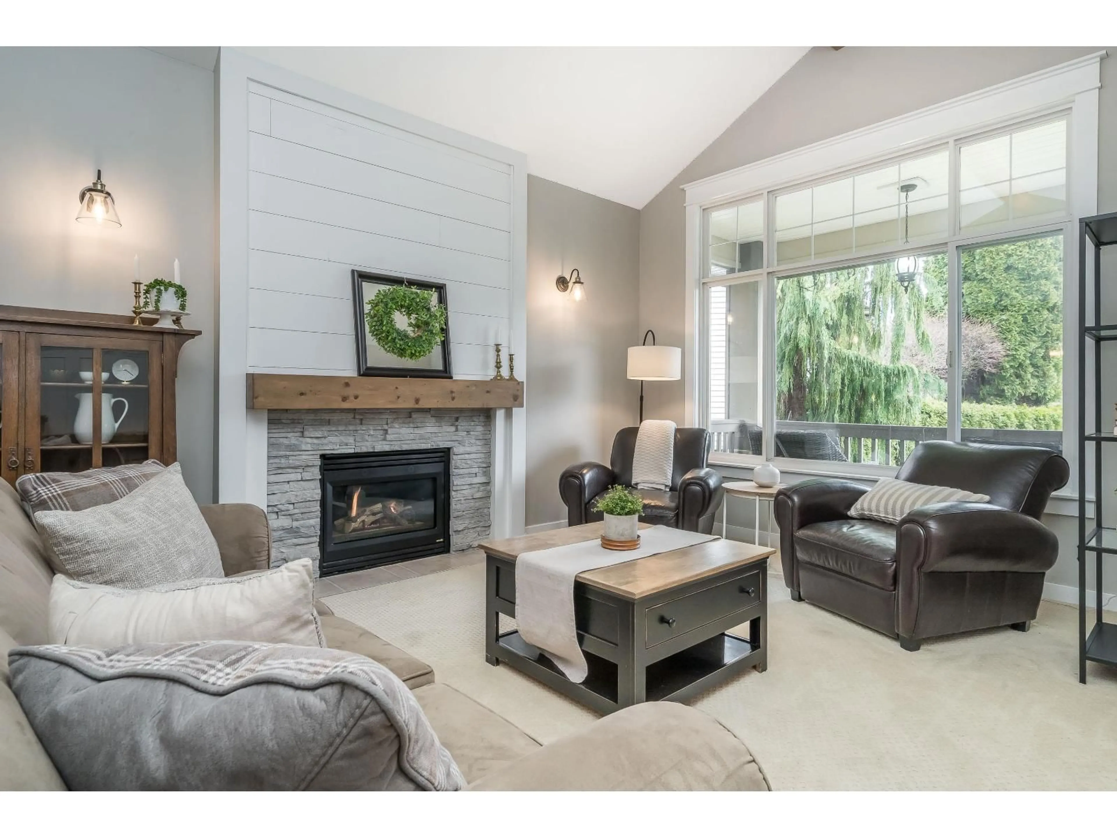Living room with furniture, unknown for 21075 86 AVENUE, Langley British Columbia V1M2L5