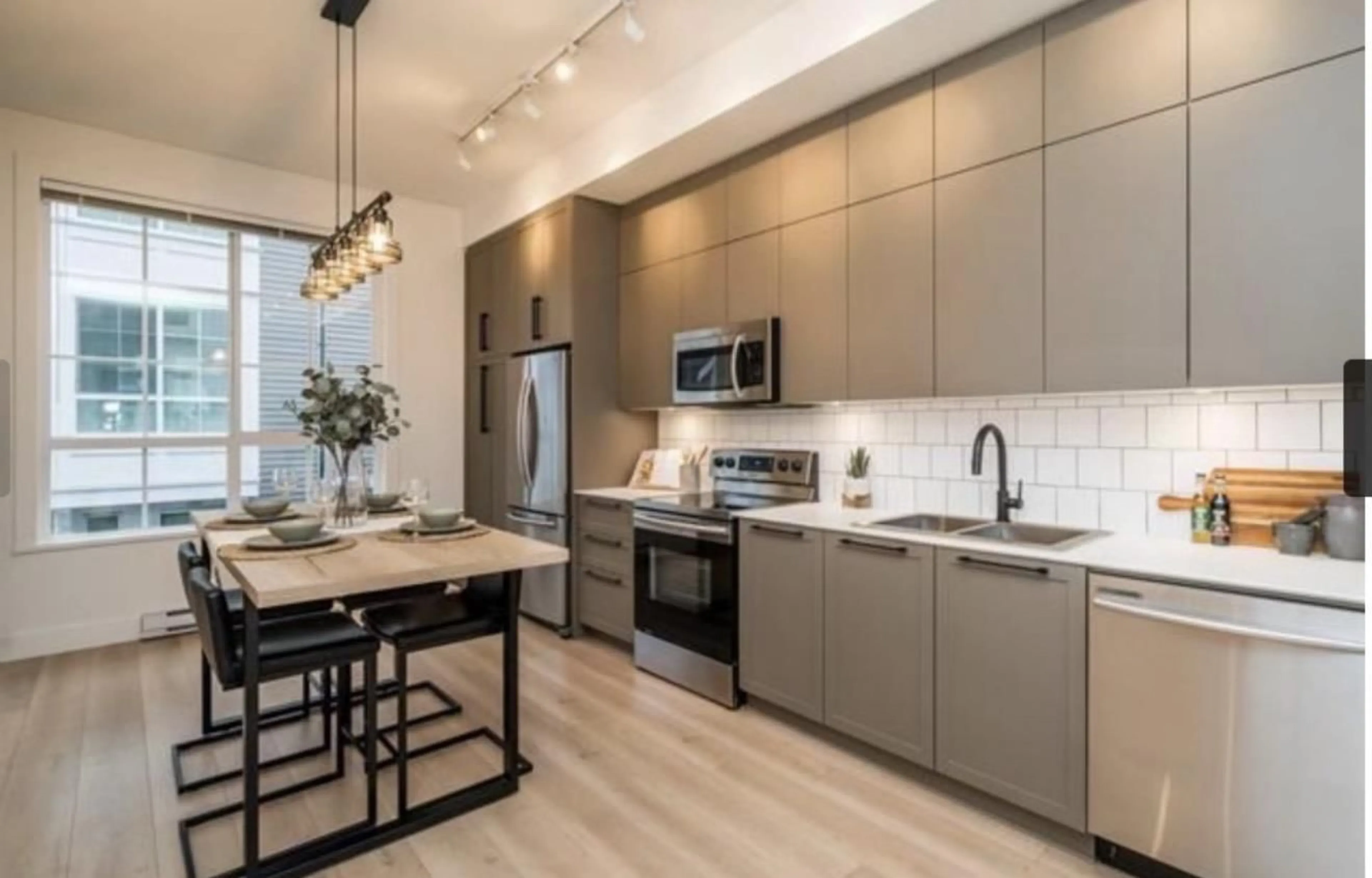 Open concept kitchen, unknown for 25 - 2838 LIVINGSTONE AVENUE, Abbotsford British Columbia V2T0J1