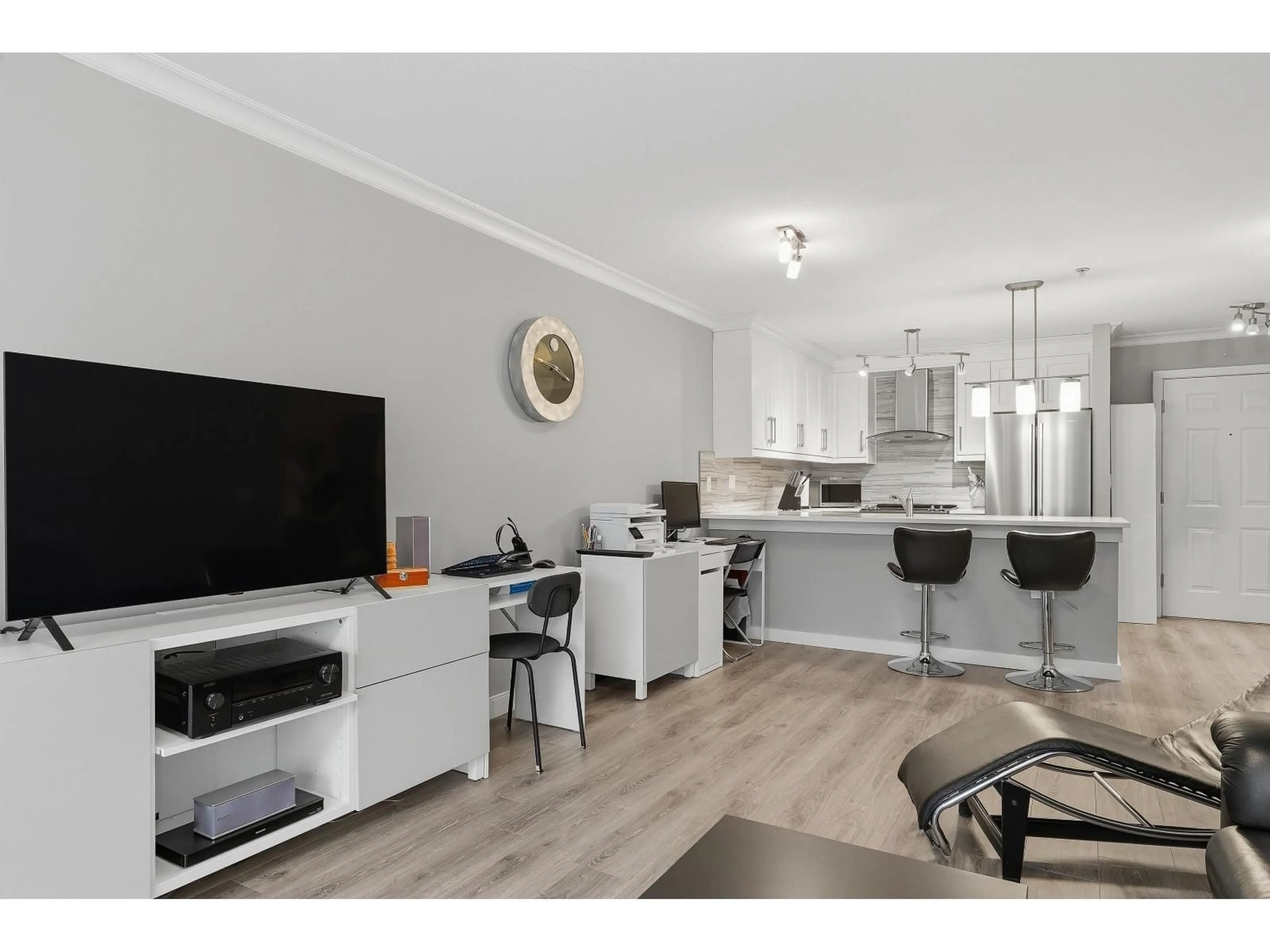 Unknown for 320 - 12083 92A AVENUE, Surrey British Columbia V3V8C8