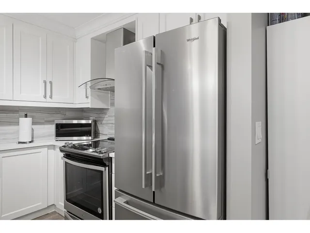 320 - 12083 92A AVENUE, Surrey 5