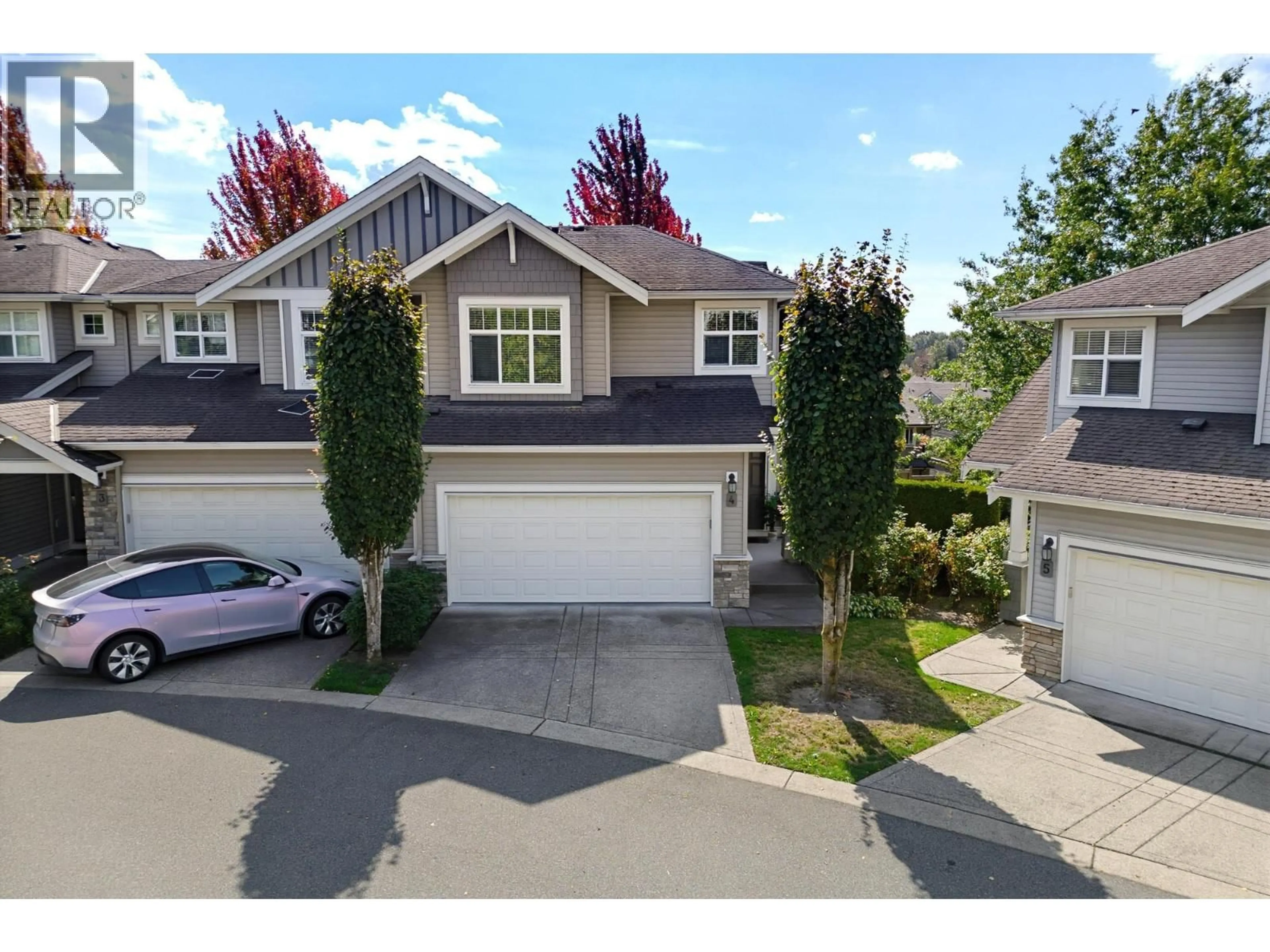 A pic from outside/outdoor area/front of a property/back of a property/a pic from drone, street for 4 - 11282 COTTONWOOD DRIVE, Maple Ridge British Columbia V2X8W7