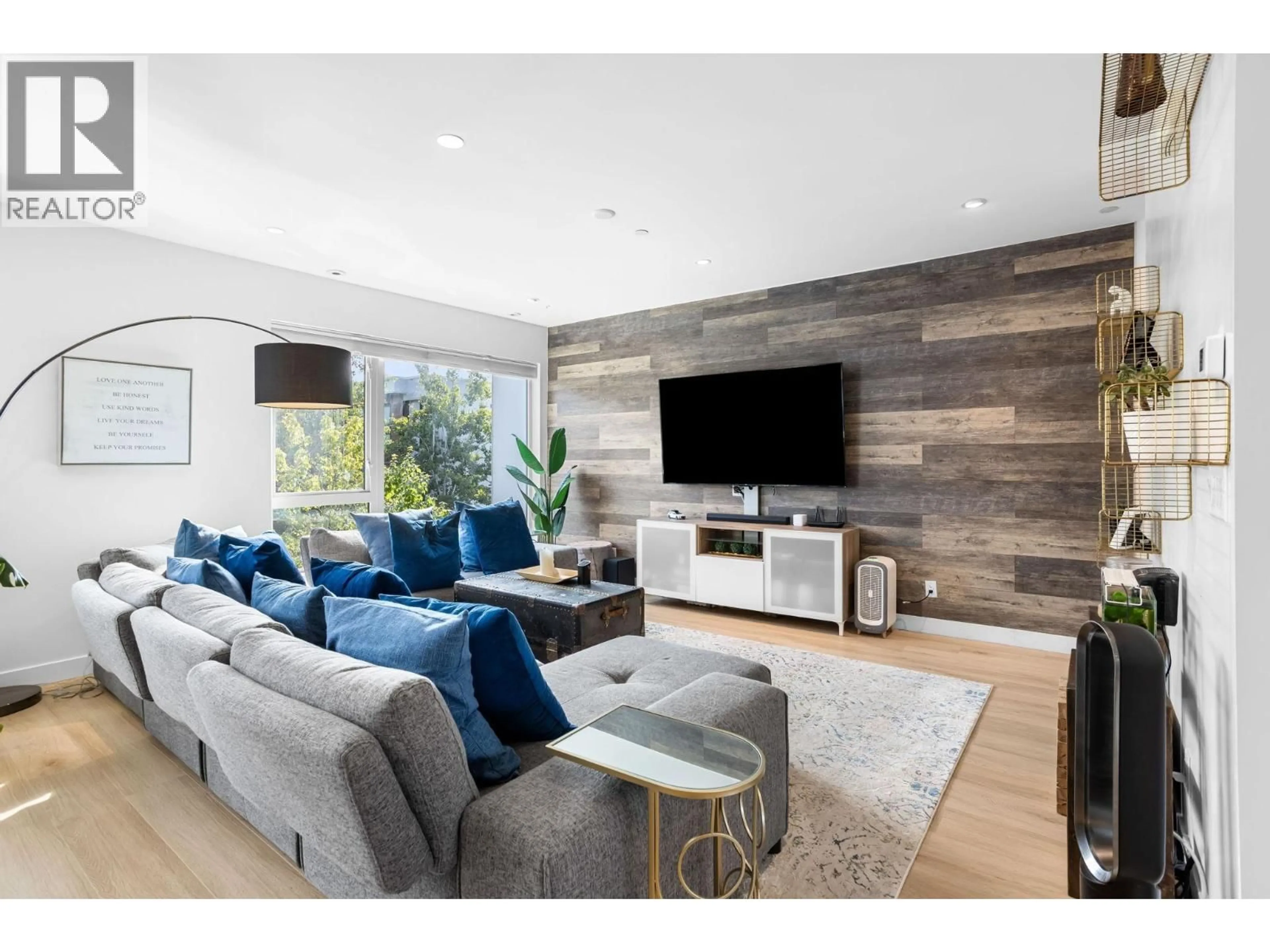 Home theater for 53 - 3597 MALSUM DRIVE, North Vancouver British Columbia V7G0B2
