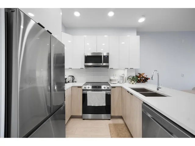 328 - 20360 LOGAN AVENUE, Langley 5