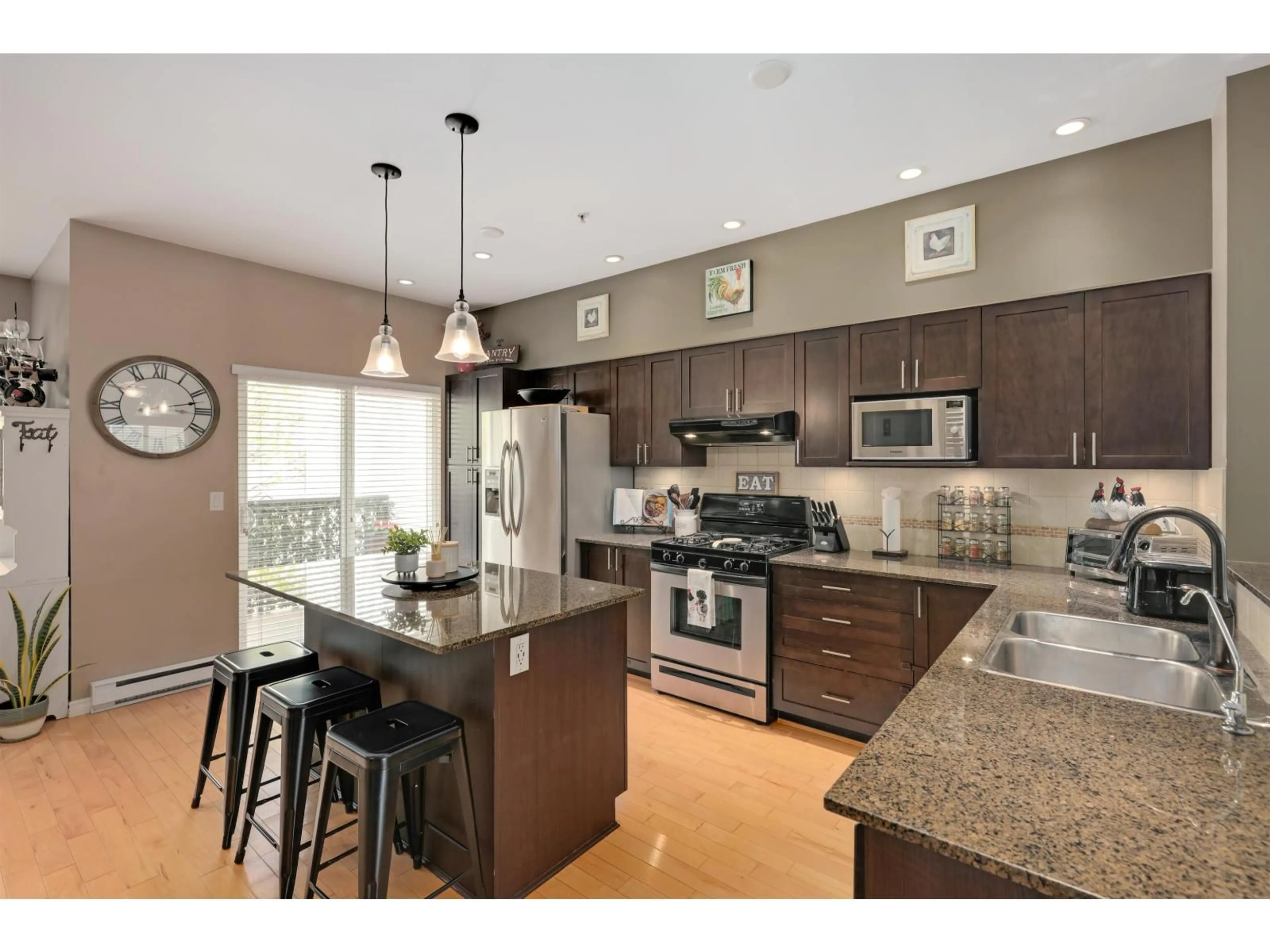 Open concept kitchen, unknown for 37 - 21535 88 AVENUE, Langley British Columbia V1M4E5