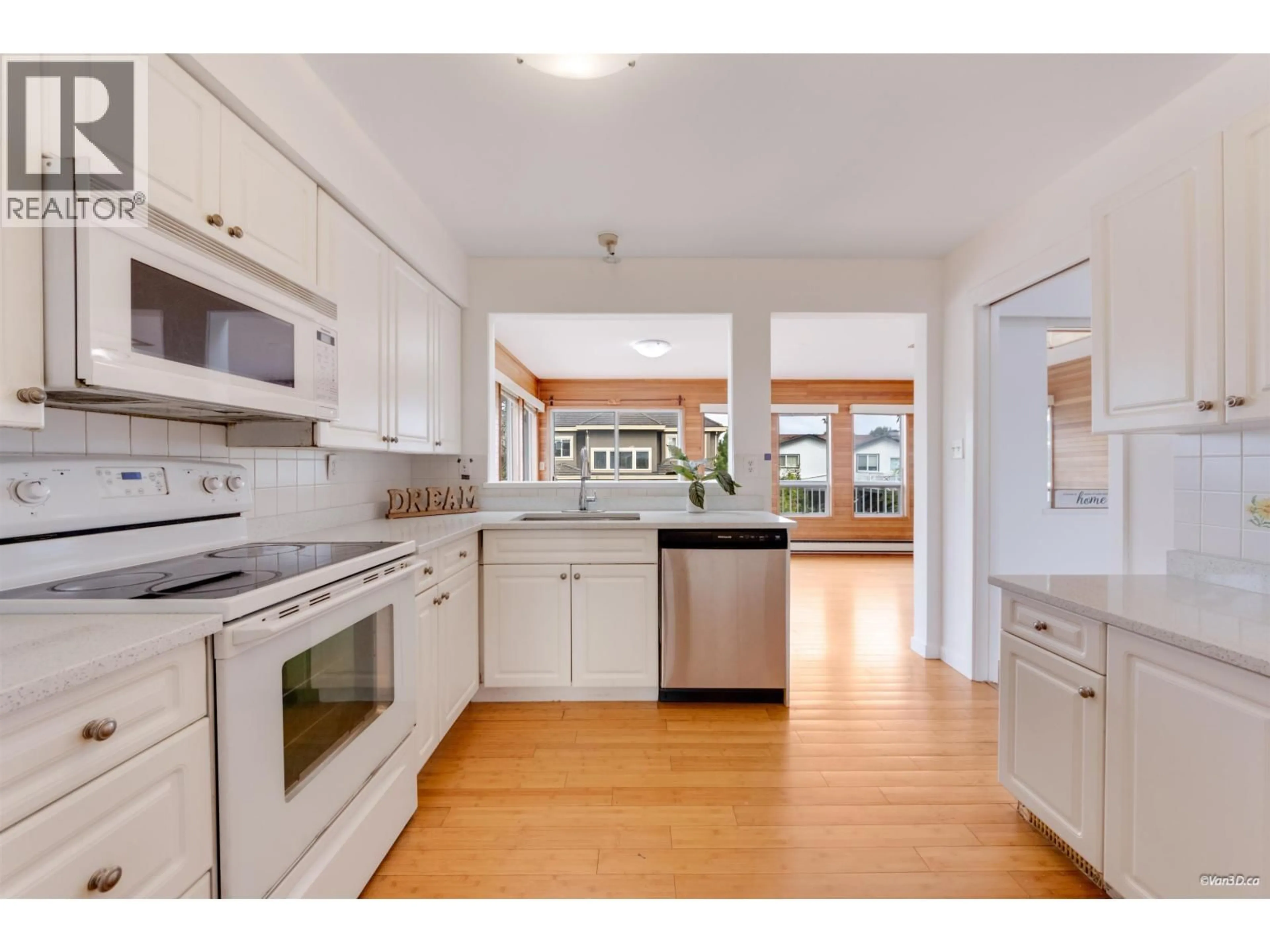 Open concept kitchen, unknown for 10351 AMETHYST AVENUE, Richmond British Columbia V7A3A8