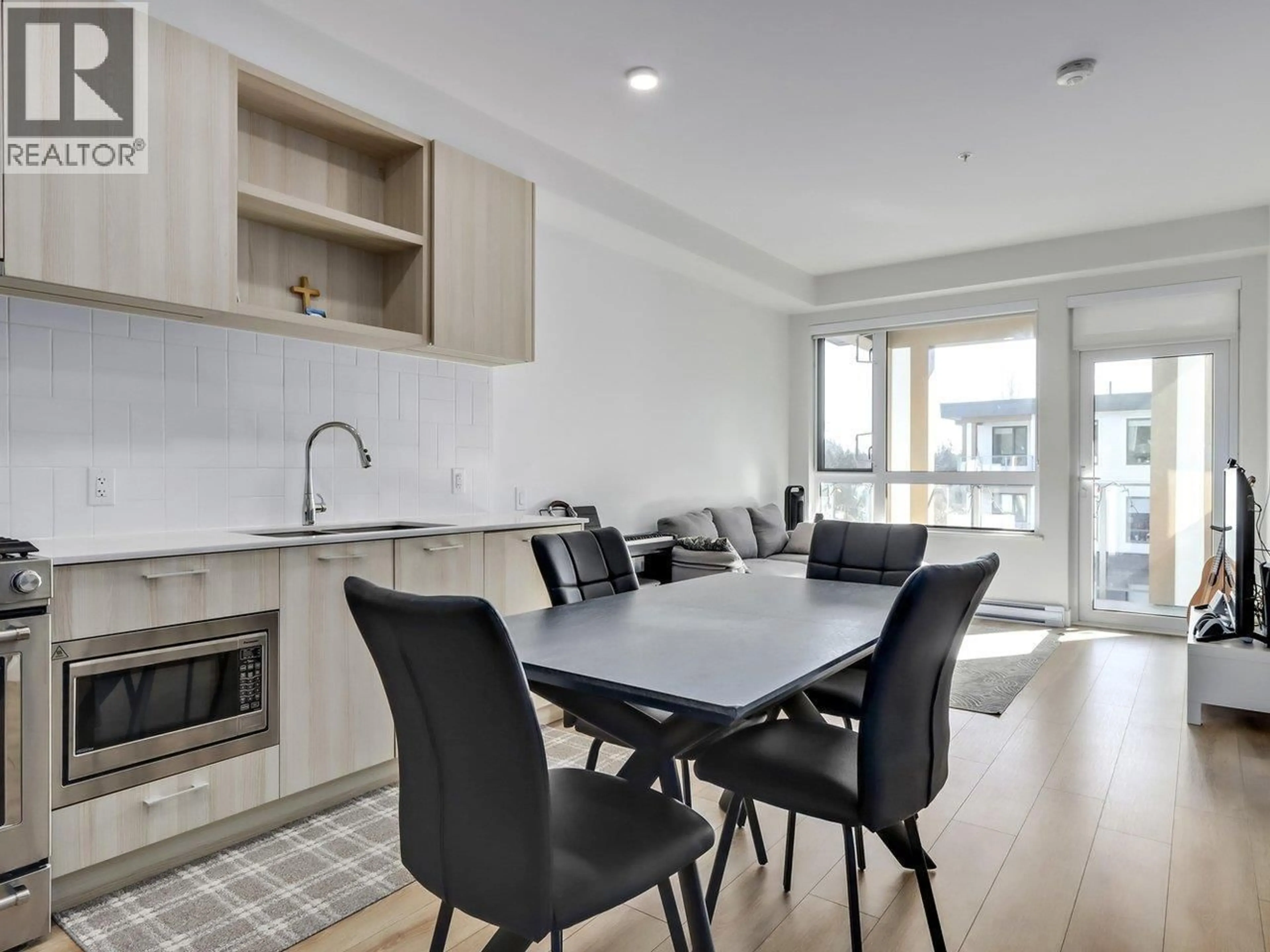 Open concept kitchen, wood/laminate floor for 616 - 735 ANSKAR CRESCENT, Coquitlam British Columbia V3J0L7
