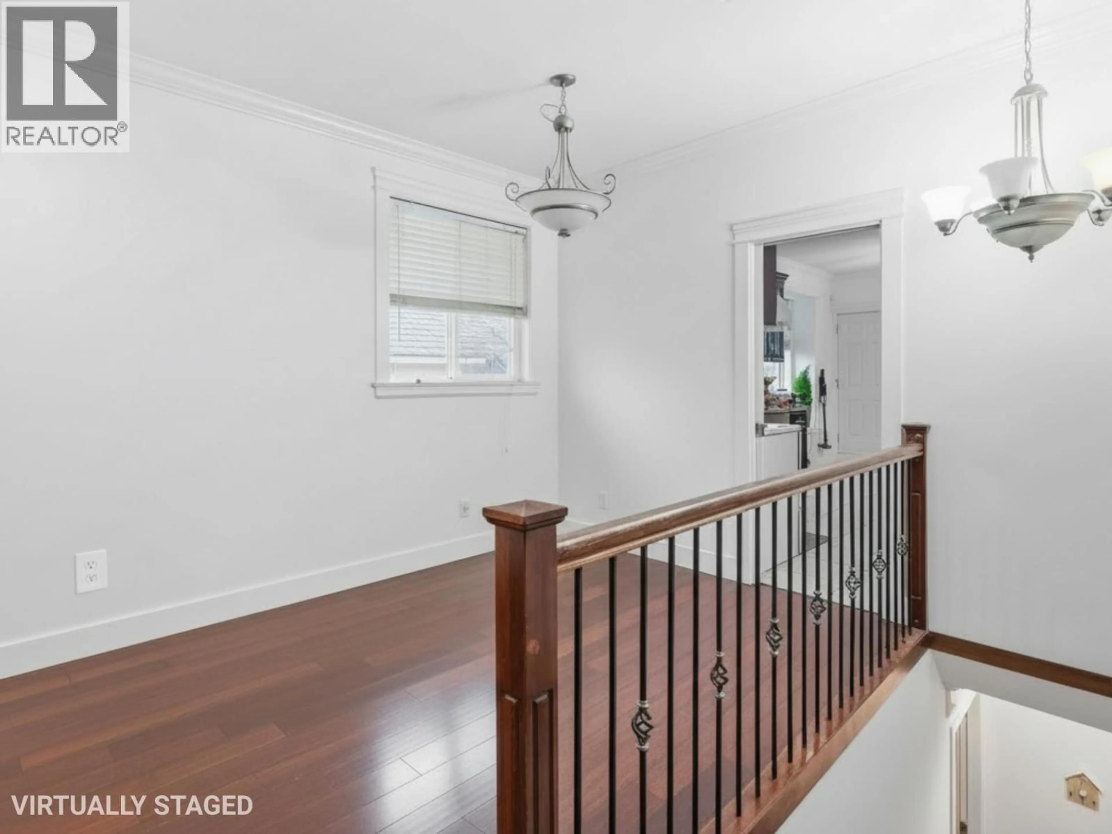 Stairs for 1389 54TH AVENUE, Vancouver British Columbia V5X1M3