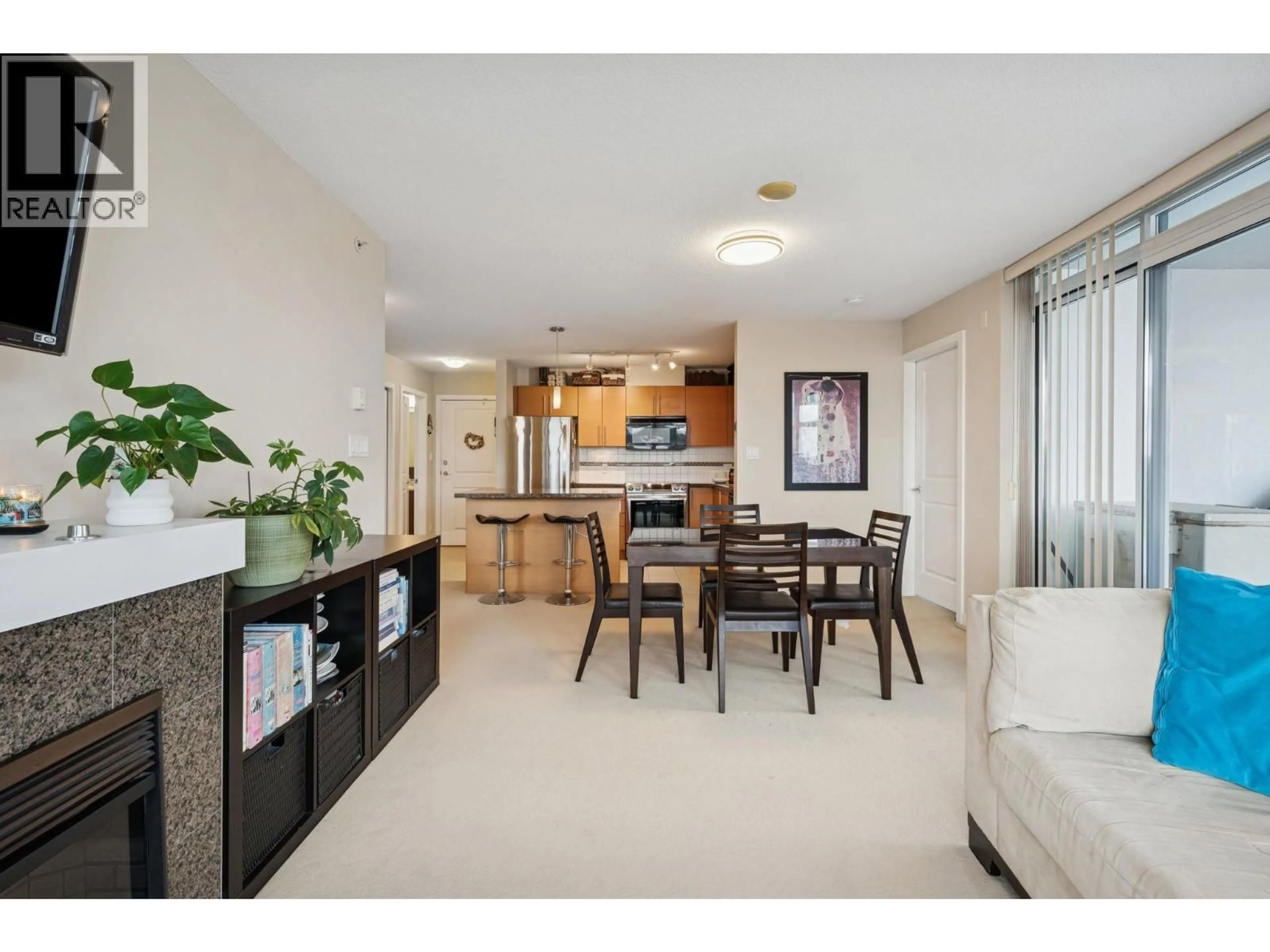 Unknown for 1402 - 2225 HOLDOM AVENUE, Burnaby British Columbia V5B0A1
