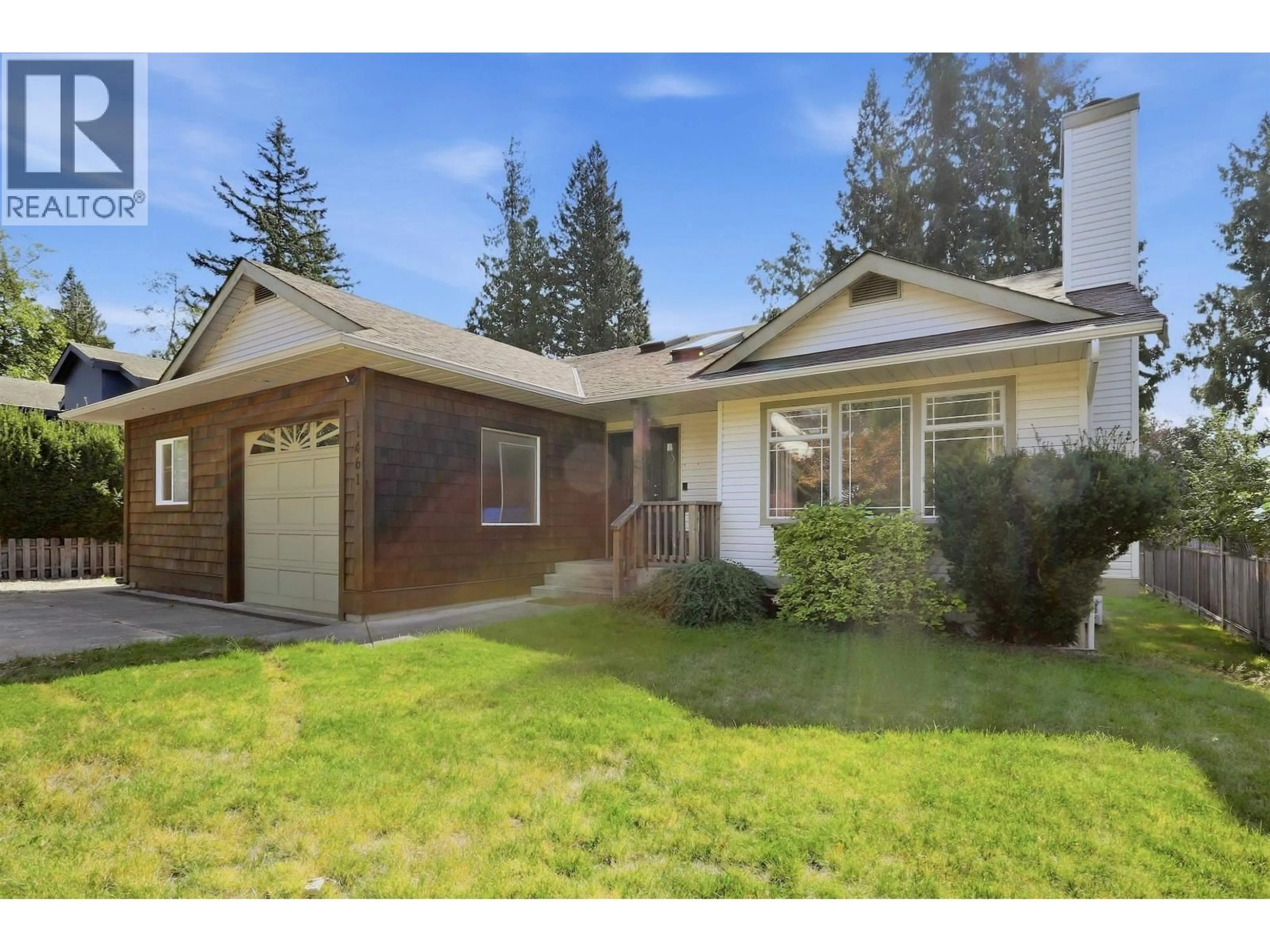 Home with vinyl exterior material, street for 1461 BONNIEBROOK HEIGHTS ROAD, Gibsons British Columbia V0N1V1