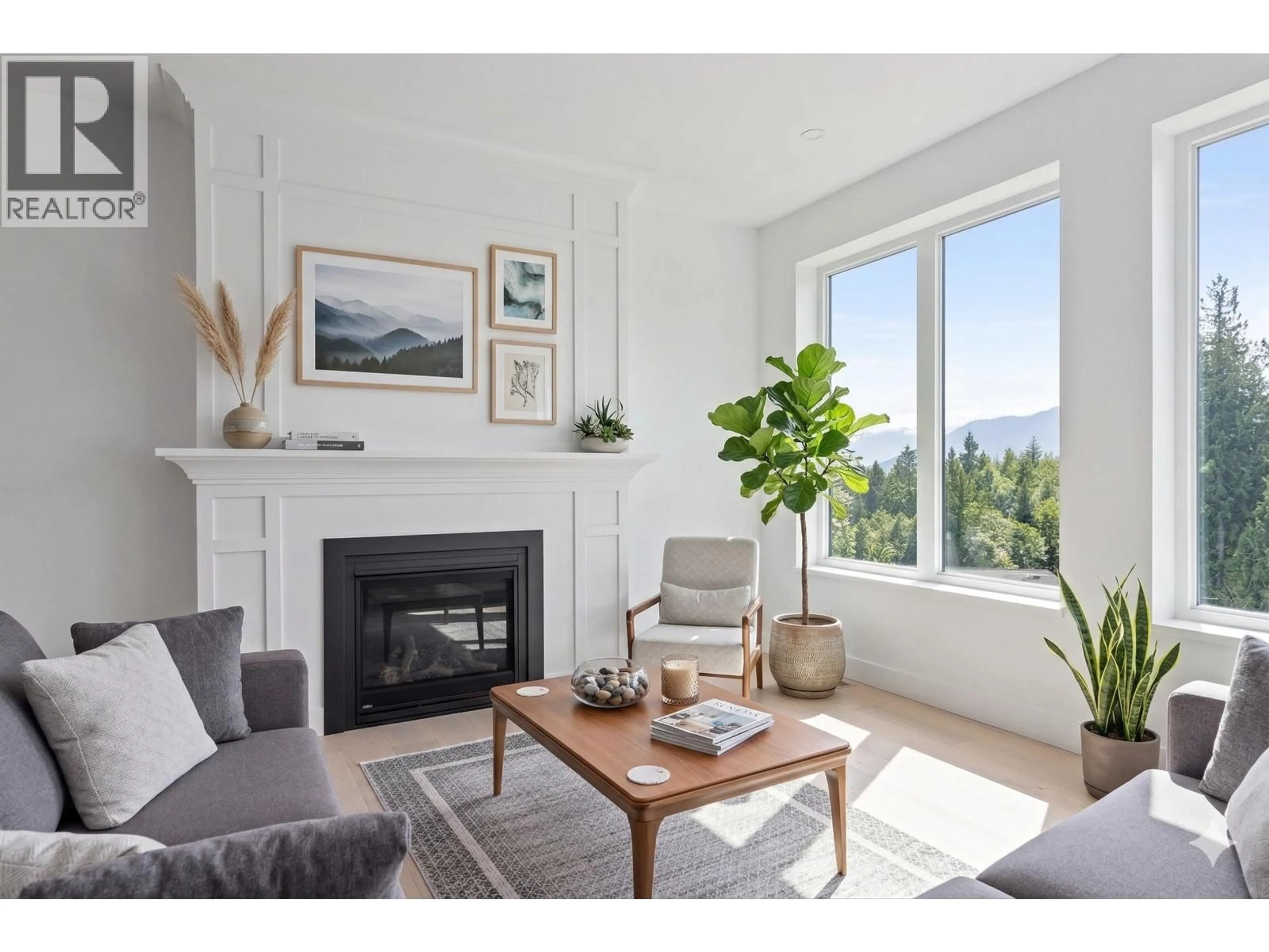 Living room with furniture, wood/laminate floor for 37 - 3385 MAMQUAM ROAD, Squamish British Columbia V8B0E3