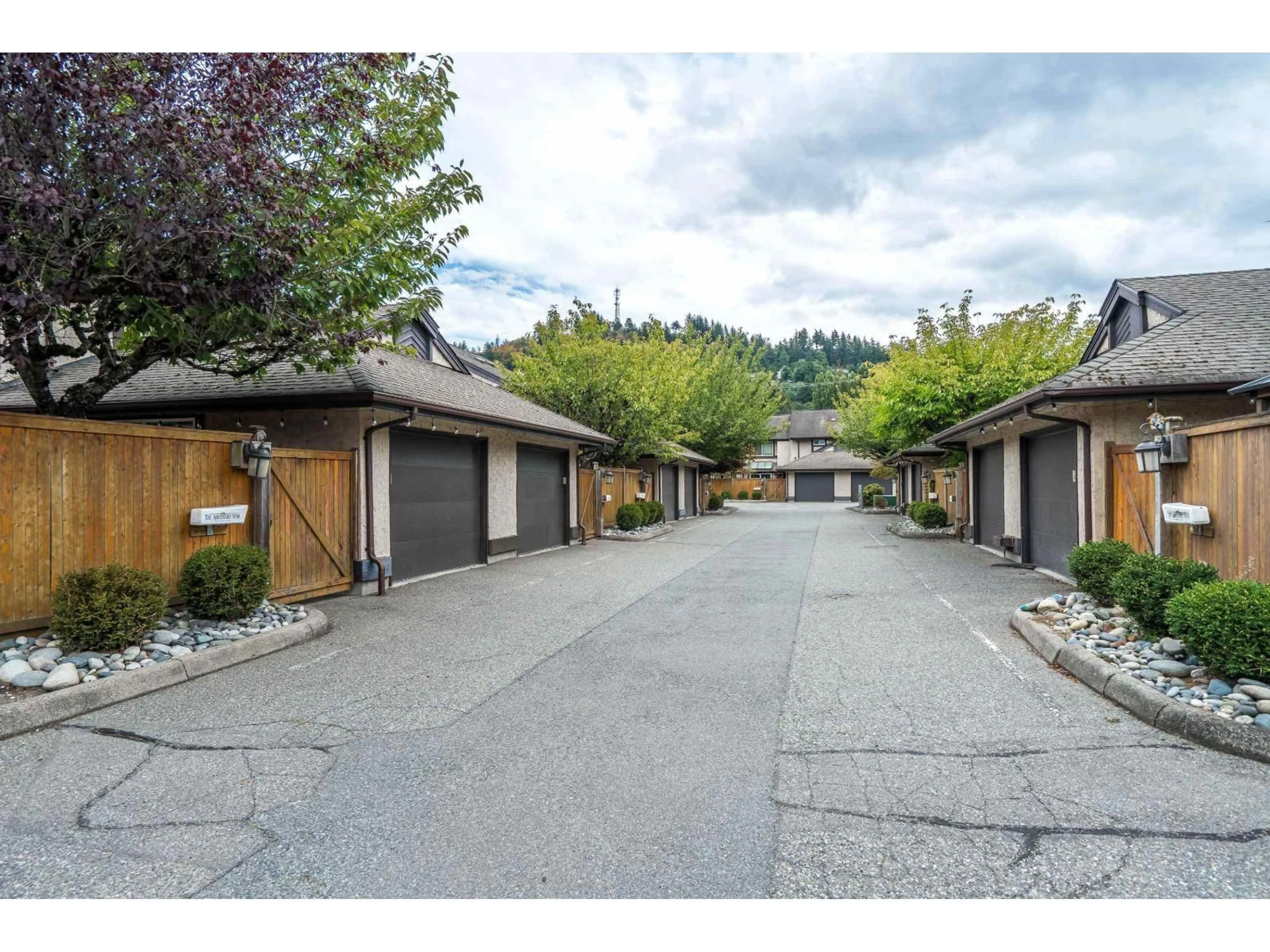 Unknown for 10 - 34755 OLD YALE ROAD, Abbotsford British Columbia V2S7S5