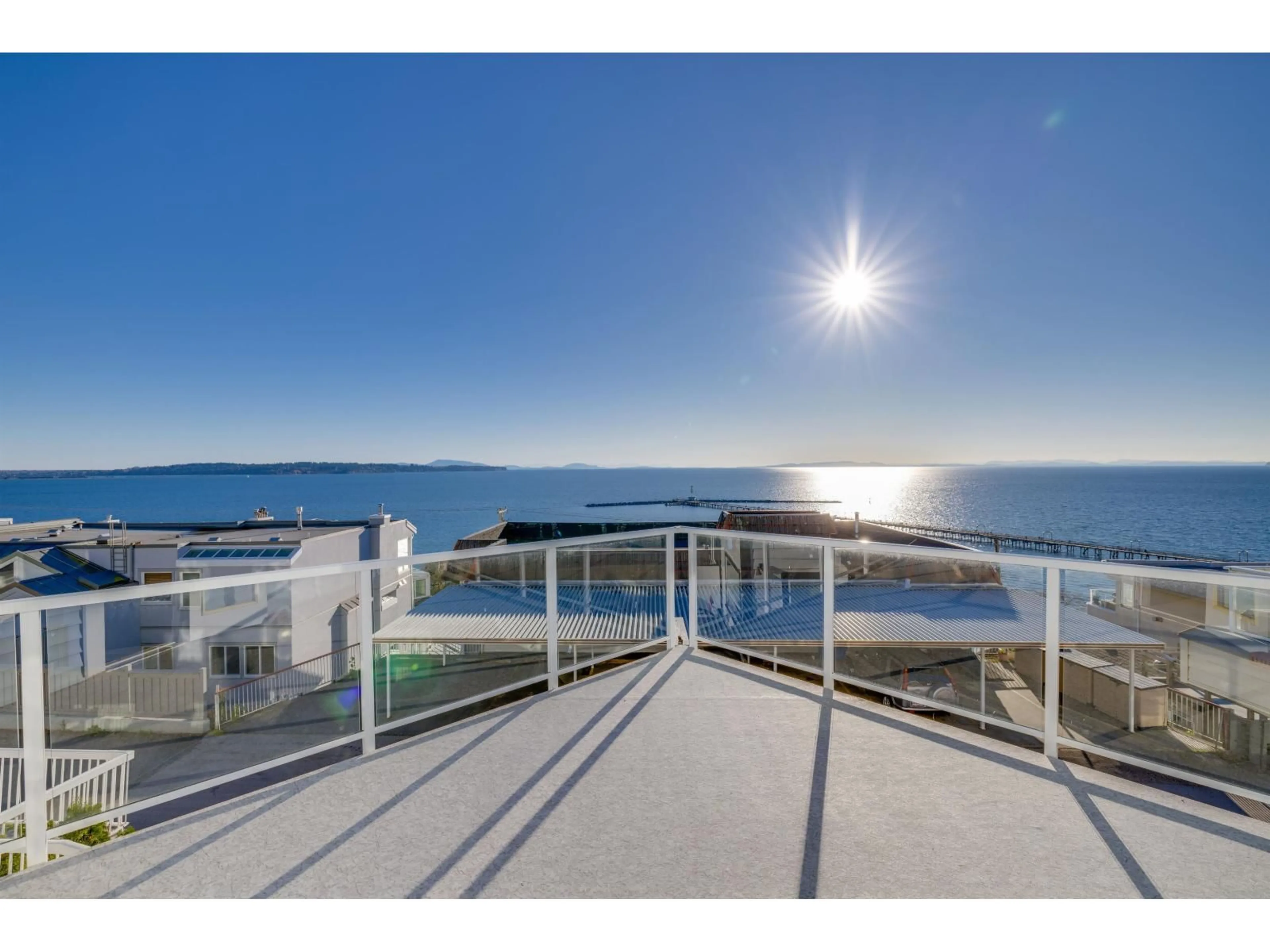 Unknown for 15152 VICTORIA AVENUE, White Rock British Columbia V4B1G3