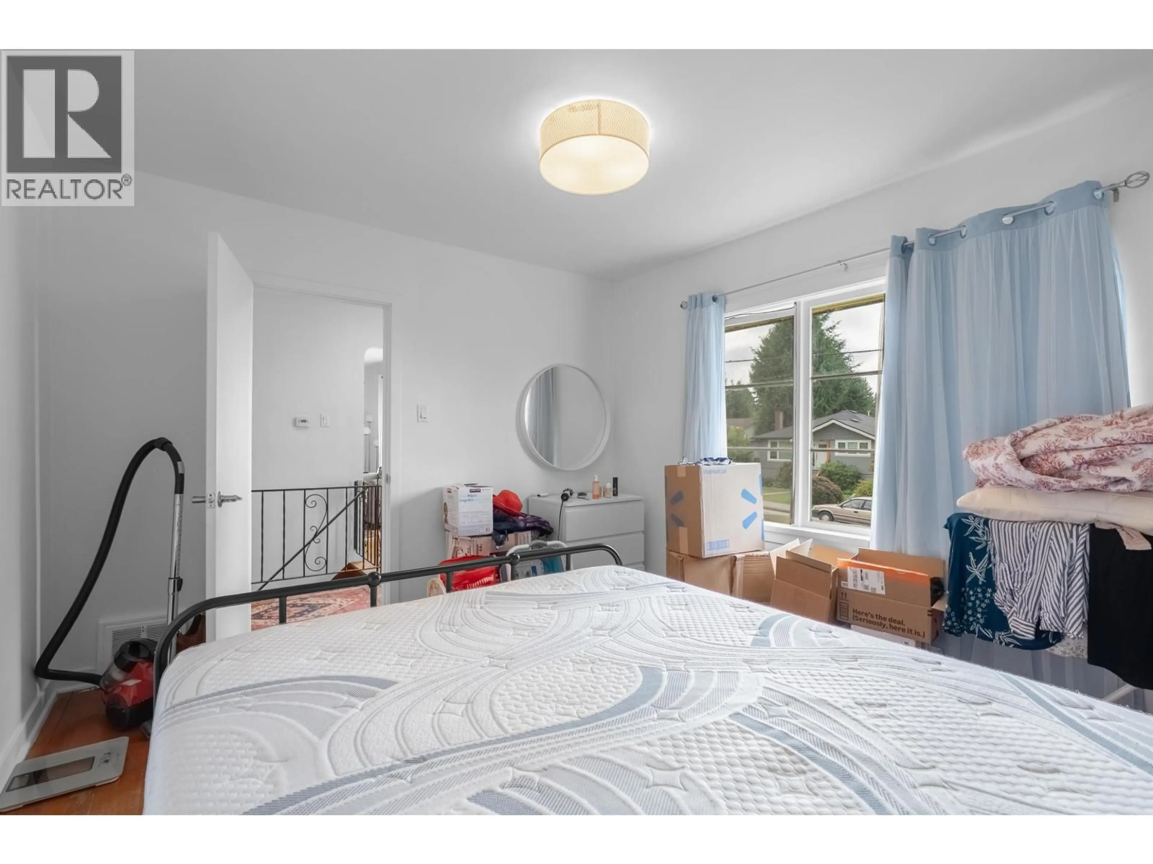 A pic of a room for 234 ST. JAMES ROAD, North Vancouver British Columbia V7N2P3