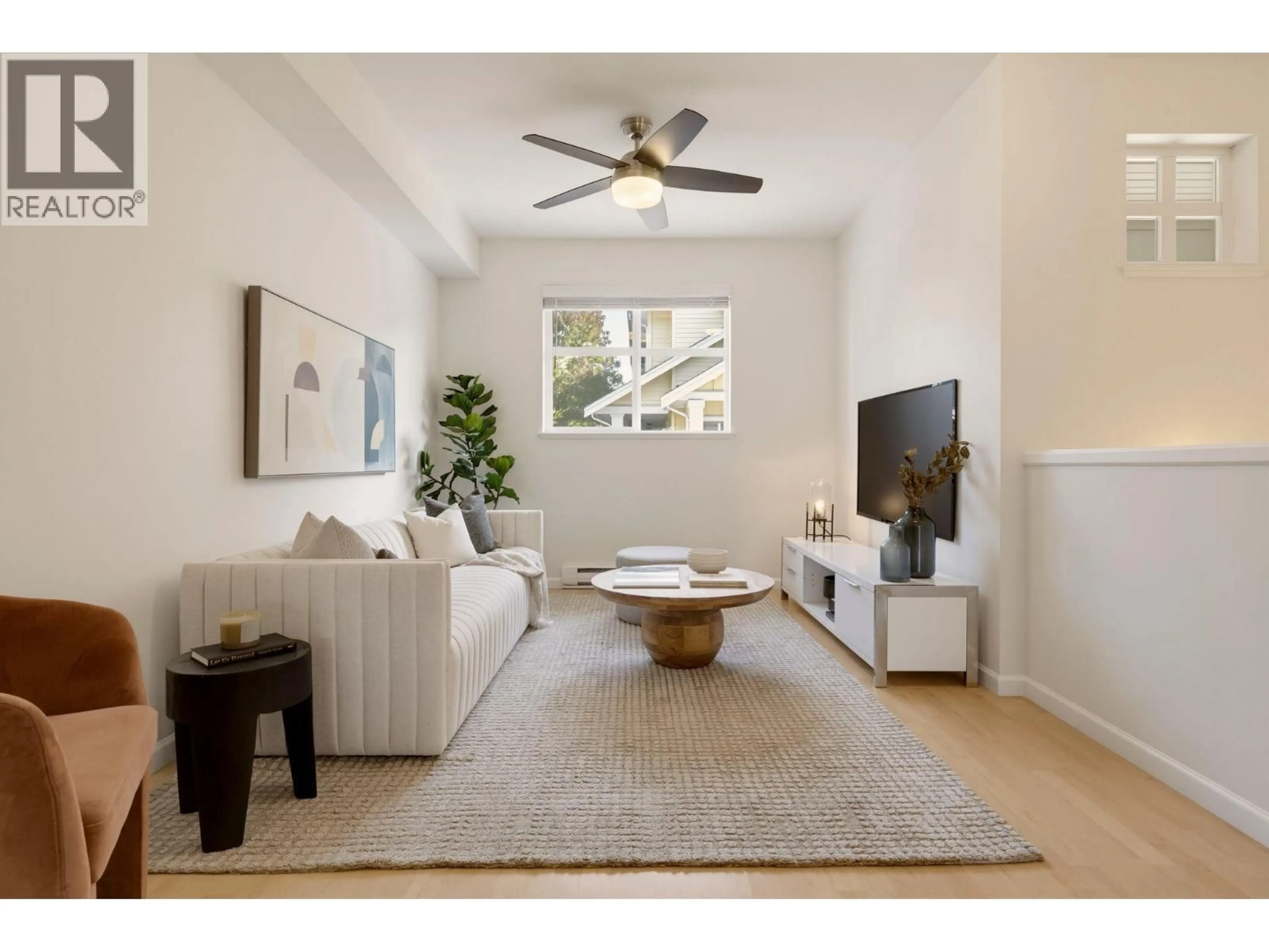Living room with furniture, unknown for 79 - 935 EWEN AVENUE, New Westminster British Columbia V3M0A1