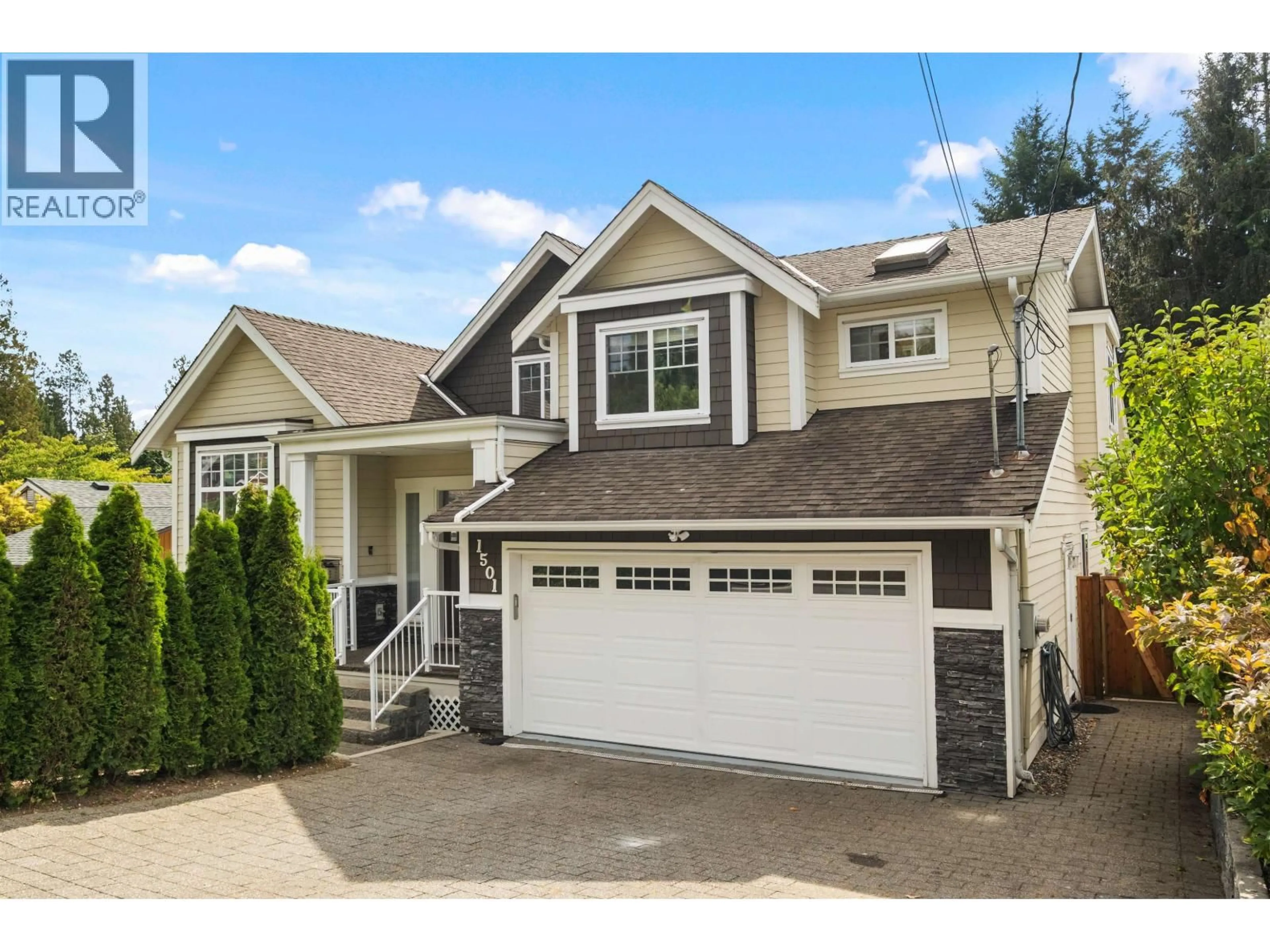 Home with vinyl exterior material, street for 1501 FREDERICK ROAD, North Vancouver British Columbia V7K1J6