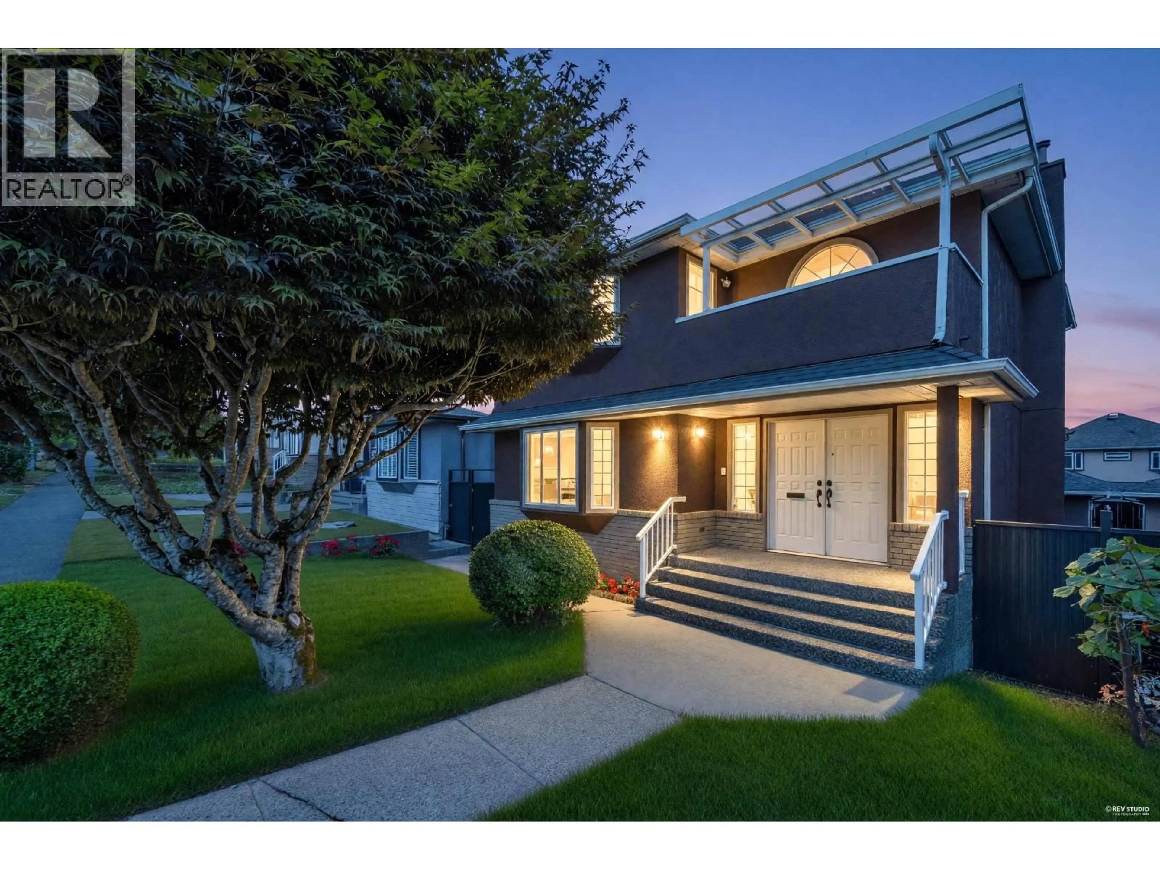 Home with vinyl exterior material, street for 3681 SCALES PLACE, Vancouver British Columbia V5R5Z9