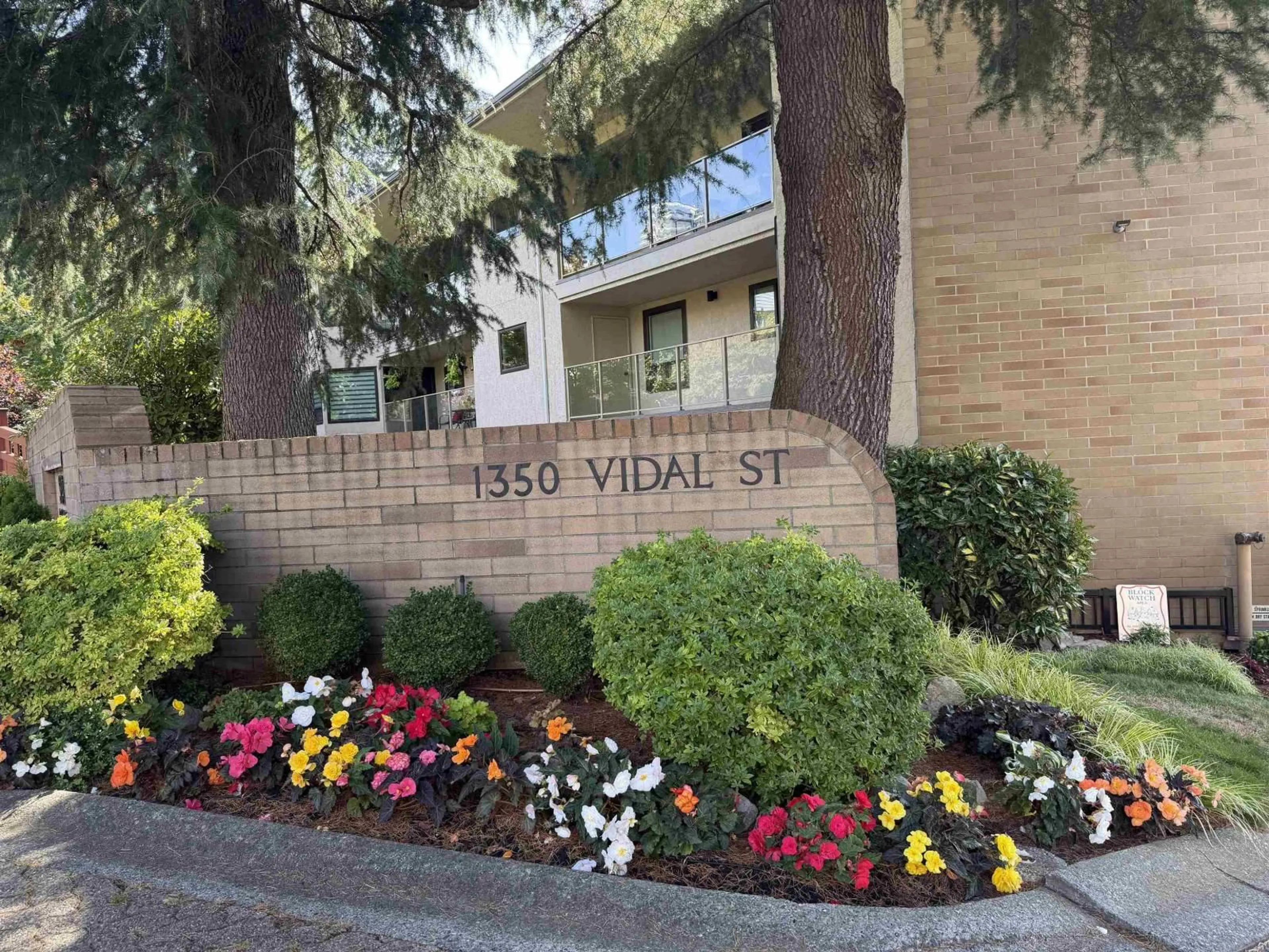 Unknown for 406 - 1350 VIDAL STREET, White Rock British Columbia V4B5G6
