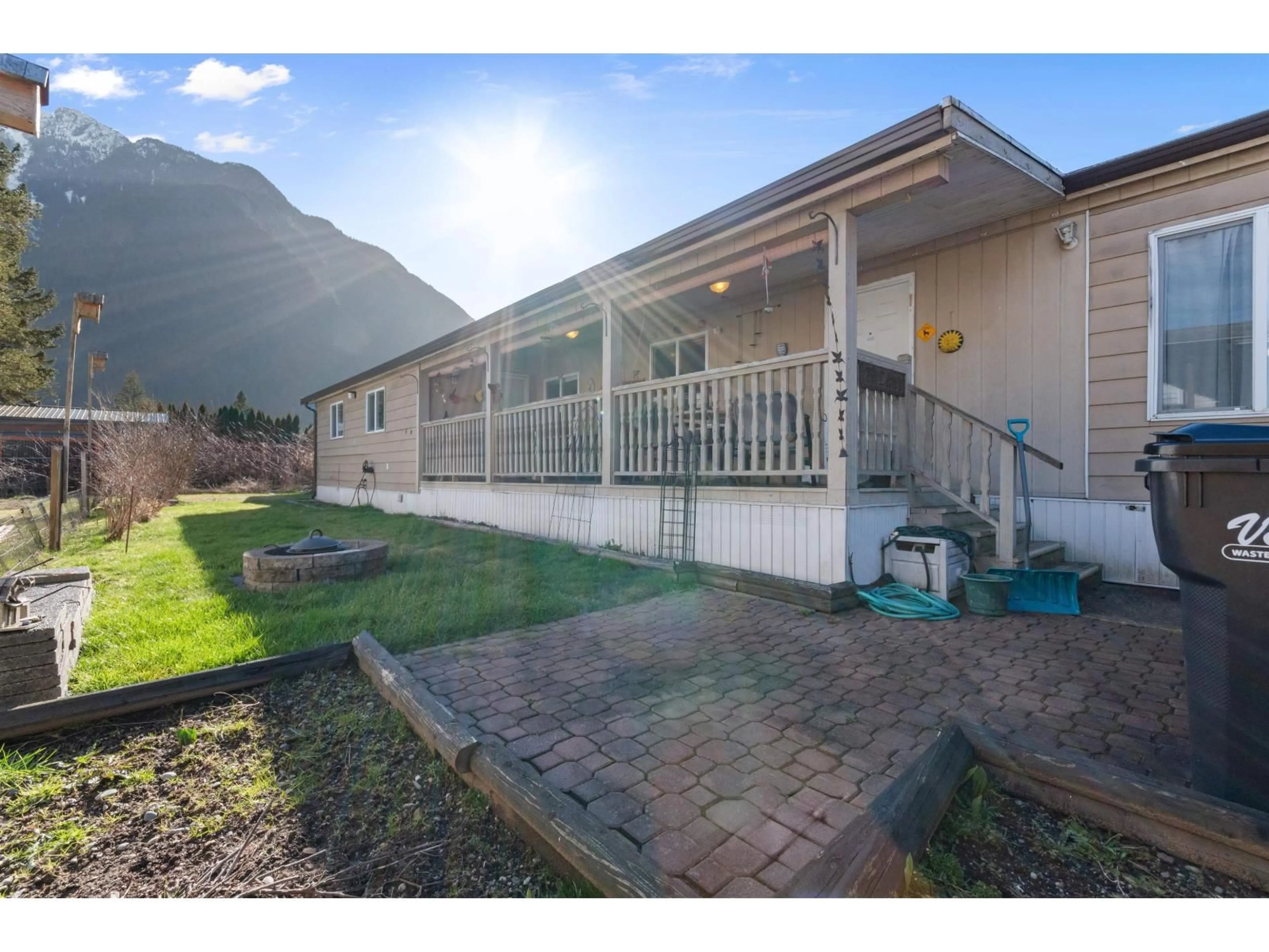 Patio, mountain view for 107 - 65367 KAWKAWA LAKE ROAD, Hope British Columbia V0X1L1