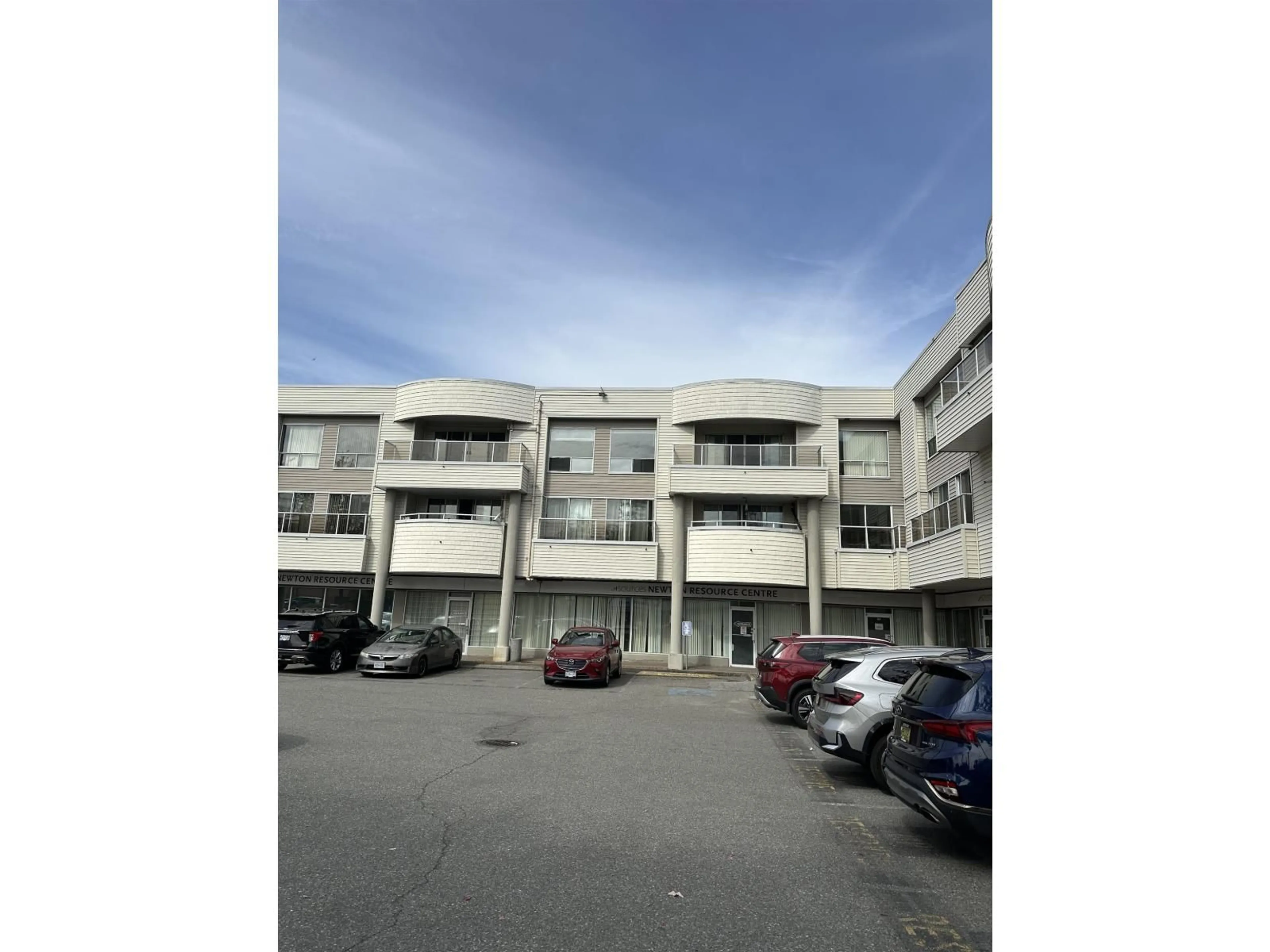 Parking for 309 - 13771 72A AVENUE, Surrey British Columbia V3W9C6