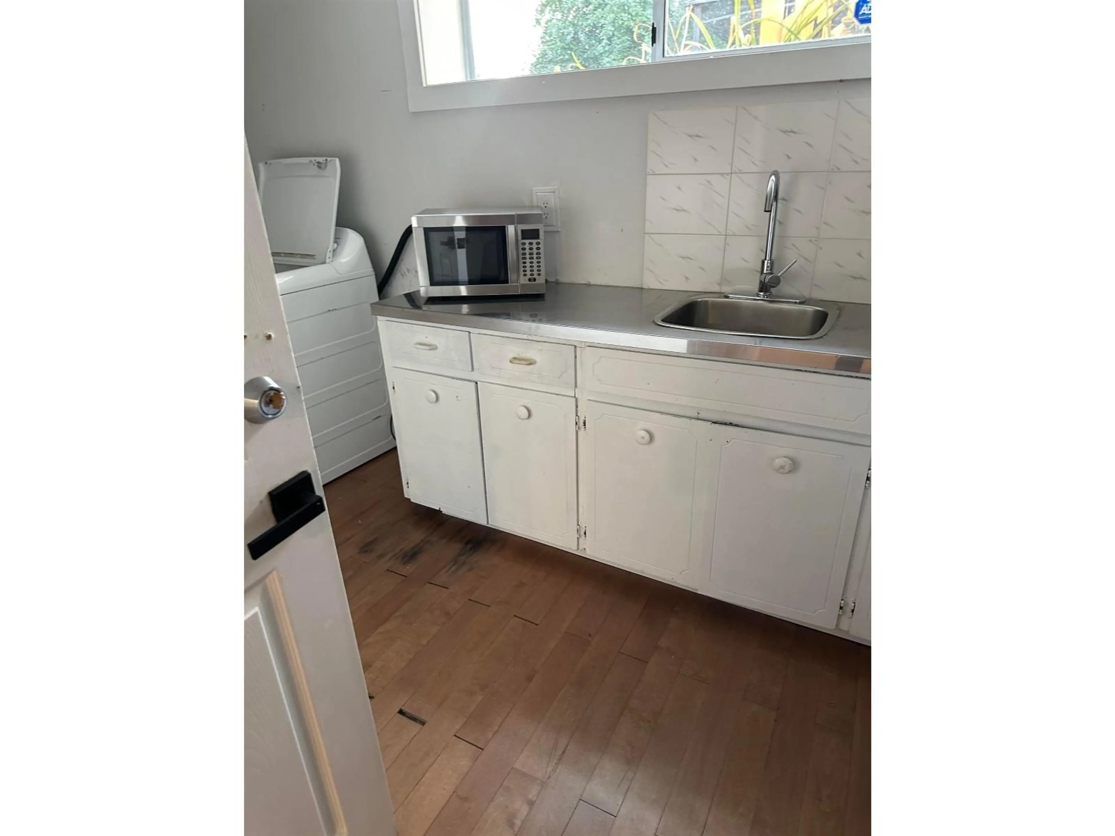 Standard kitchen, unknown for 309 - 13771 72A AVENUE, Surrey British Columbia V3W9C6