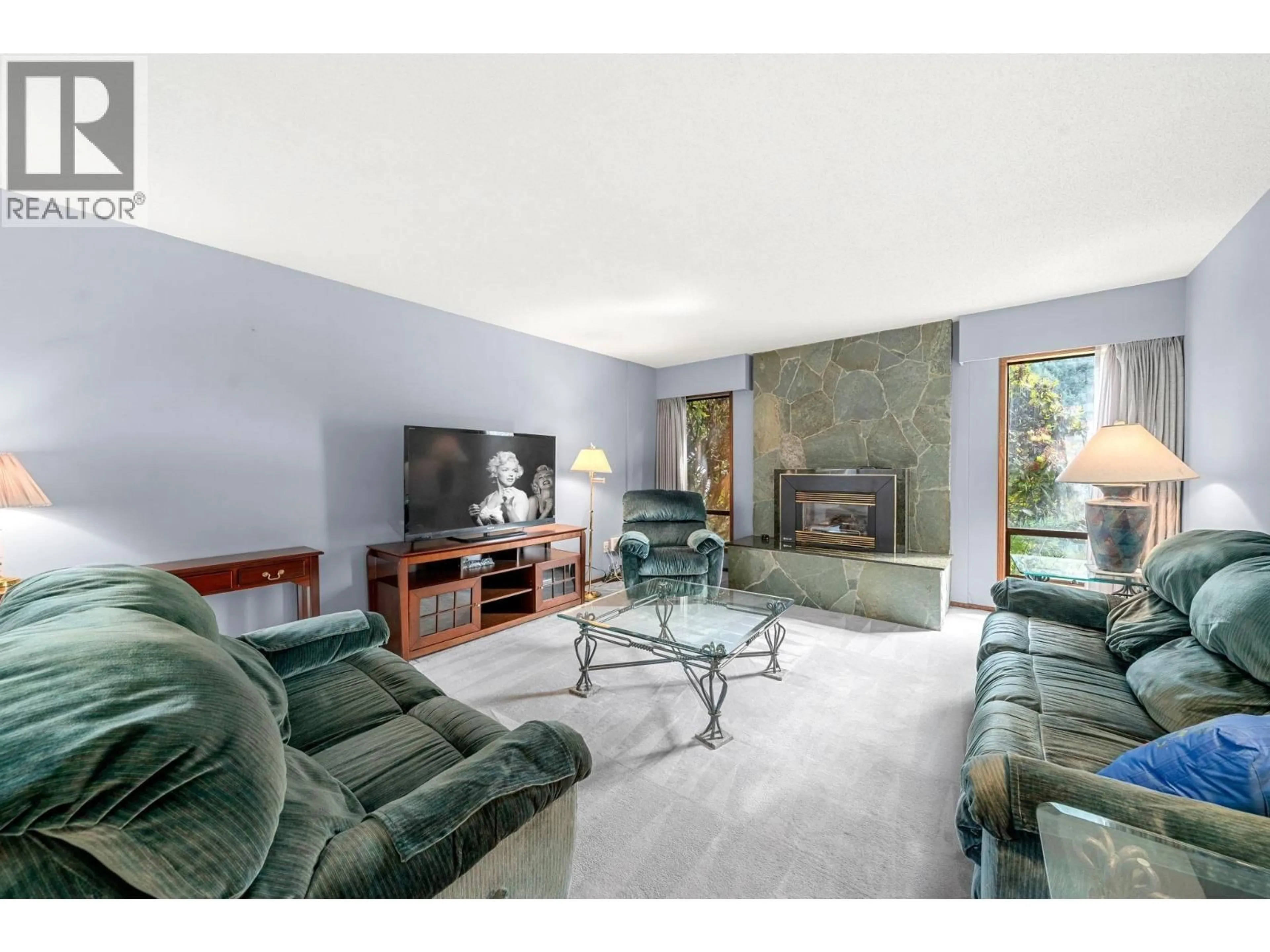 Living room with furniture, unknown for 3833 LYNN VALLEY ROAD, North Vancouver British Columbia V7K2S7