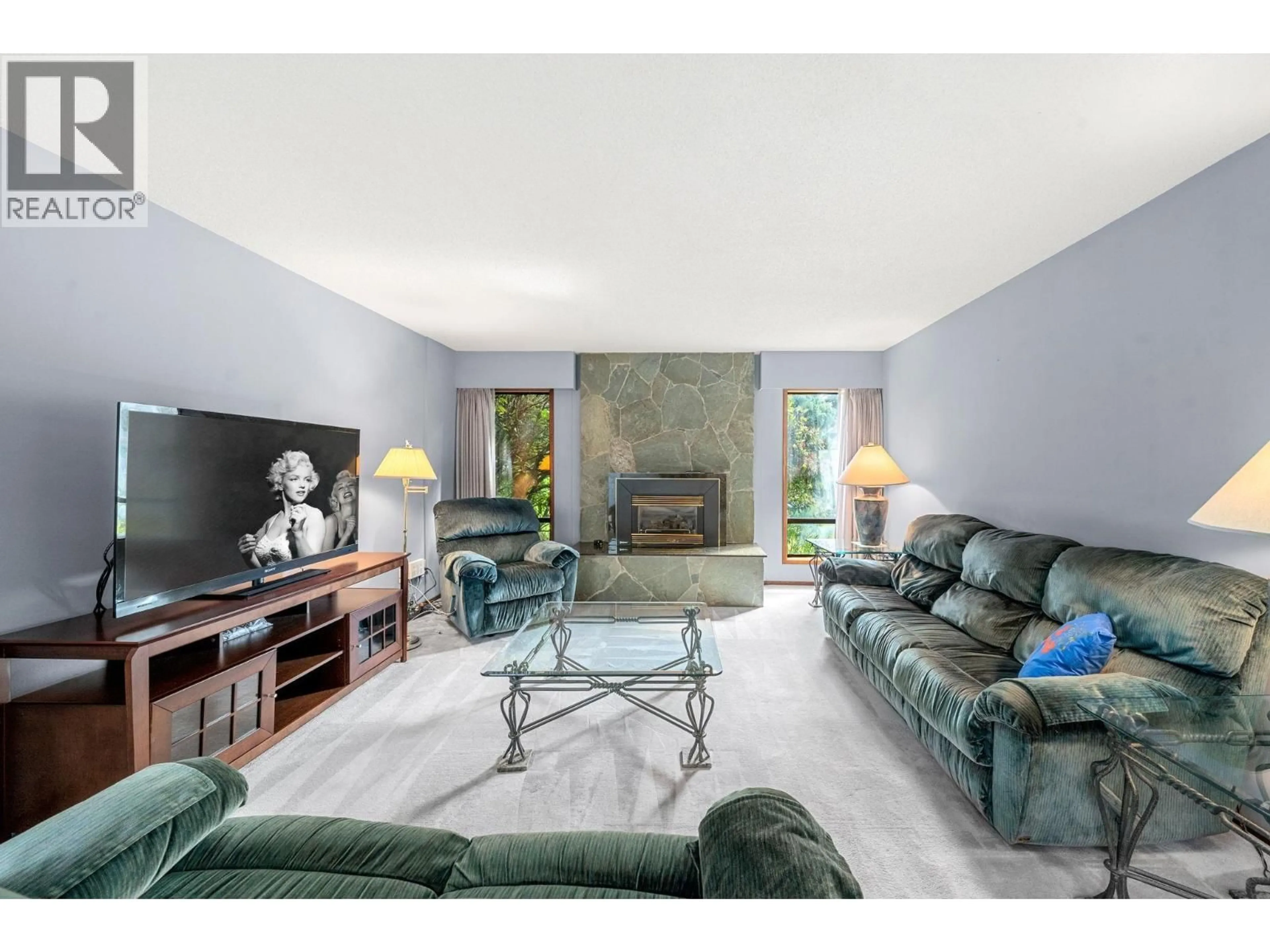 Living room with furniture, unknown for 3833 LYNN VALLEY ROAD, North Vancouver British Columbia V7K2S7