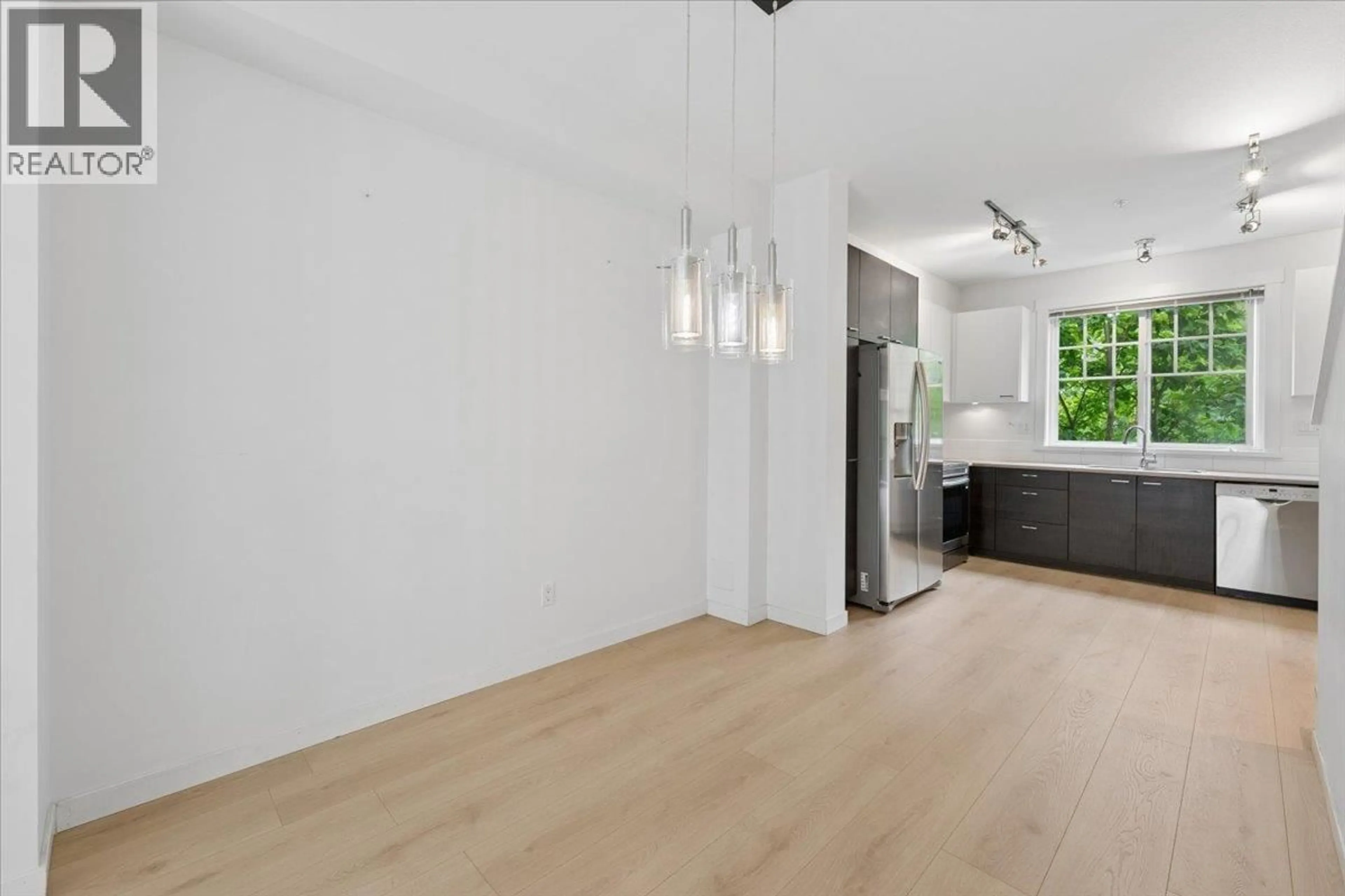 A pic of a room for 42 - 3010 RIVERBEND DRIVE, Coquitlam British Columbia V3C0B8