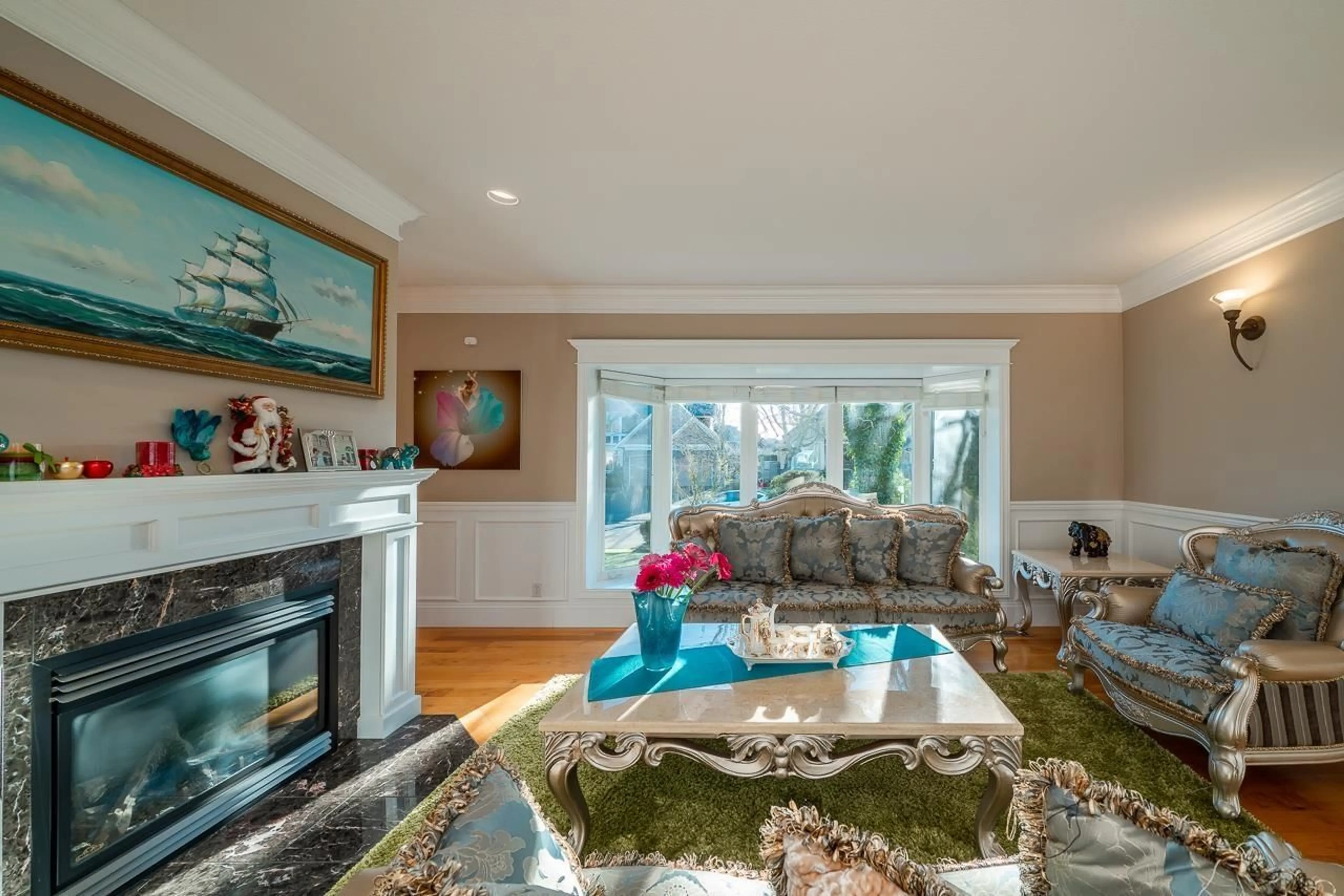 Living room with furniture, unknown for 15775 39A AVENUE, Surrey British Columbia V3Z0L1
