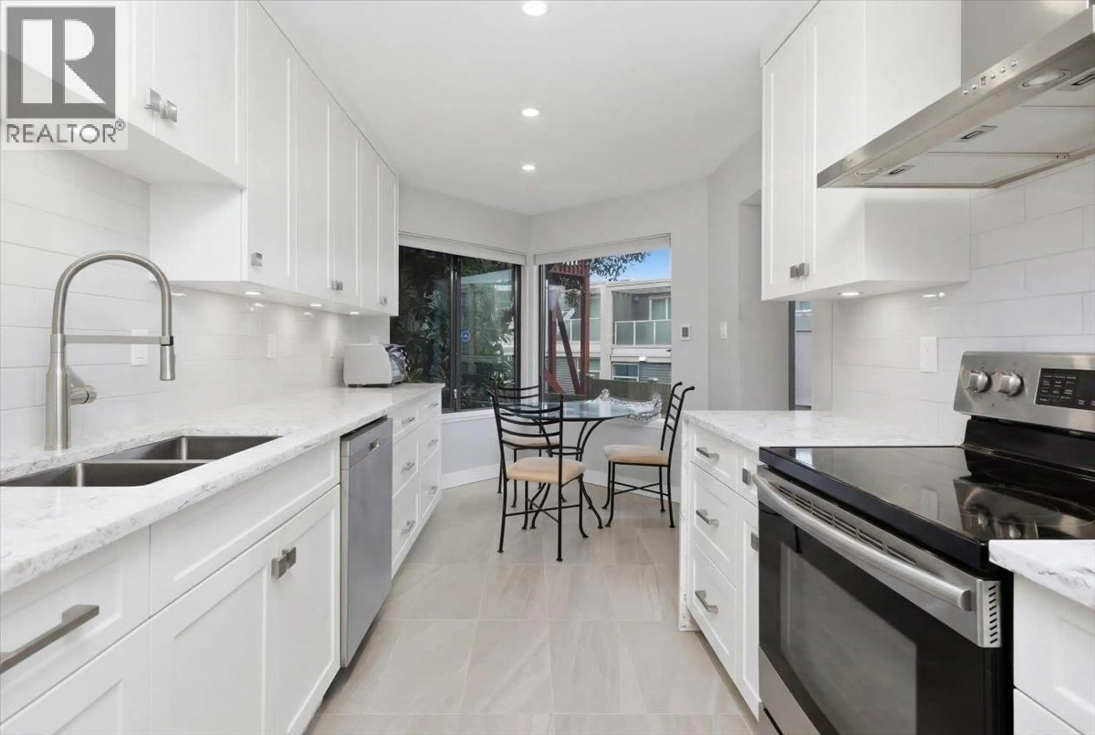 Unknown for 101 - 1005 7TH AVENUE, Vancouver British Columbia V6H1B2