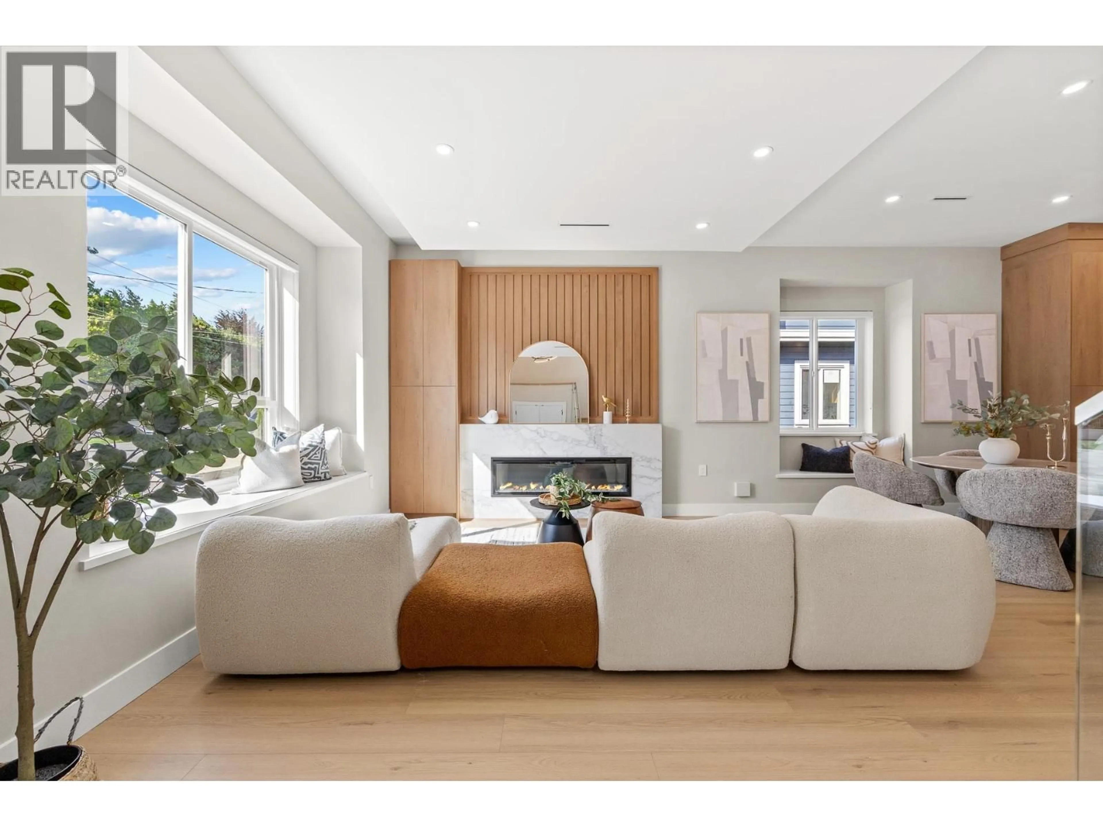Living room with furniture, unknown for 2 - 8811 SAUNDERS ROAD, Richmond British Columbia V0V0V0