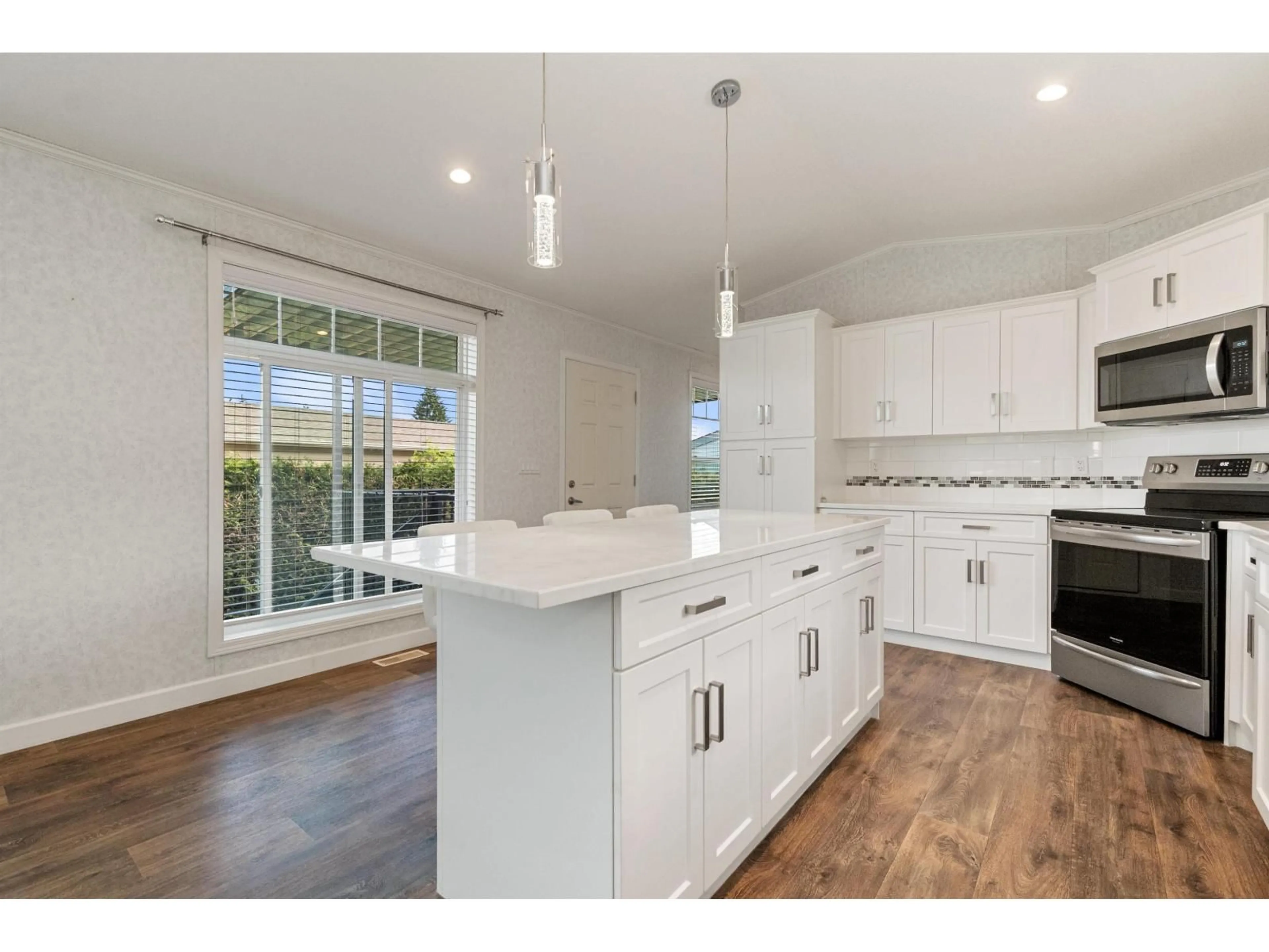 Open concept kitchen, unknown for 25 - 6035 VEDDER ROAD, Chilliwack British Columbia V2R1E5