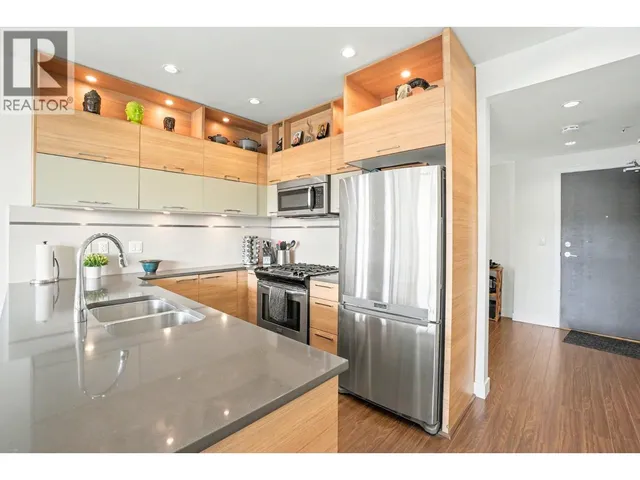 316 - 9150 UNIVERSITY HIGH STREET, Burnaby 4