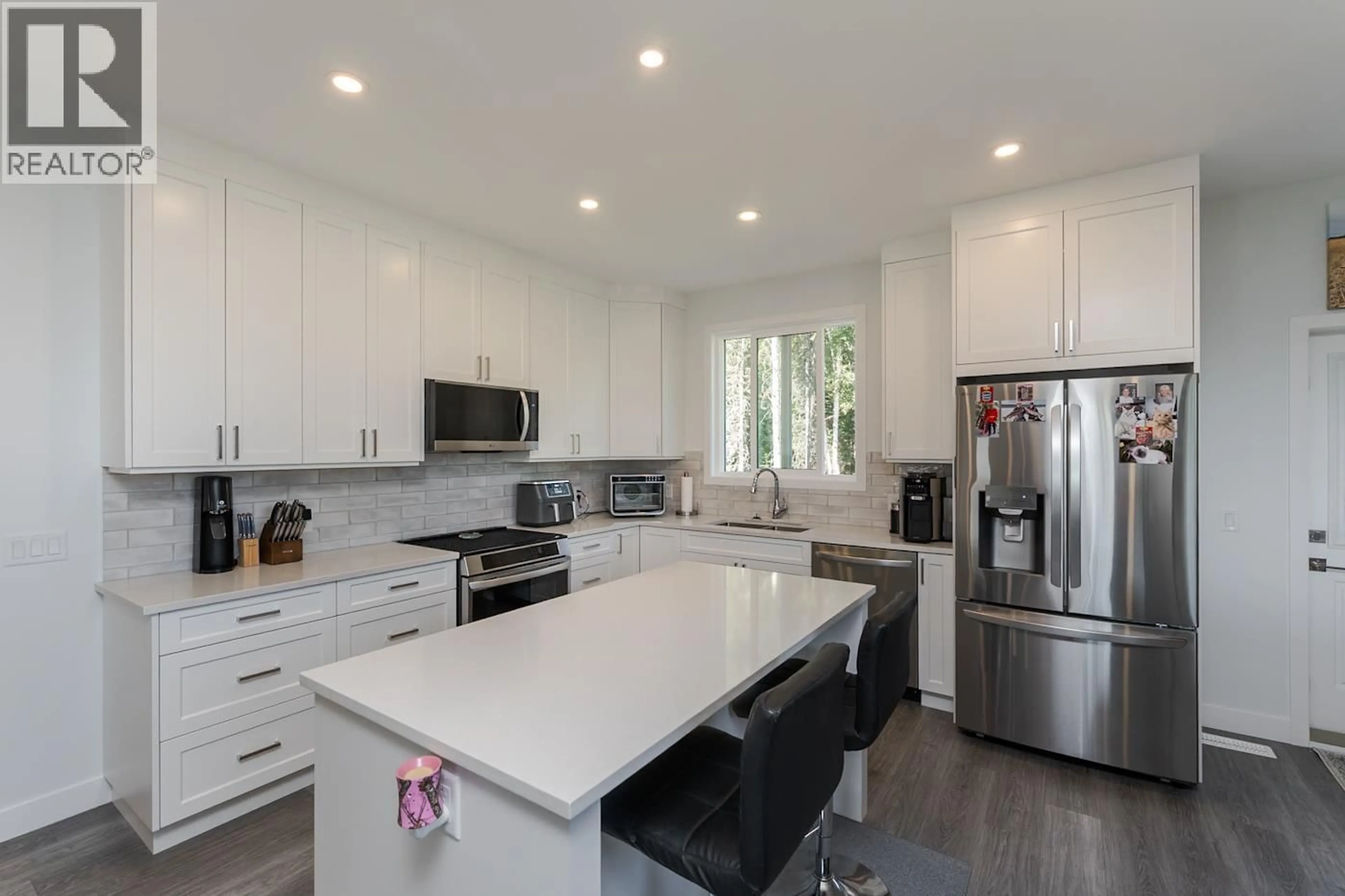 Open concept kitchen, unknown for 7124 HILLU ROAD, Prince George British Columbia V2K0B4