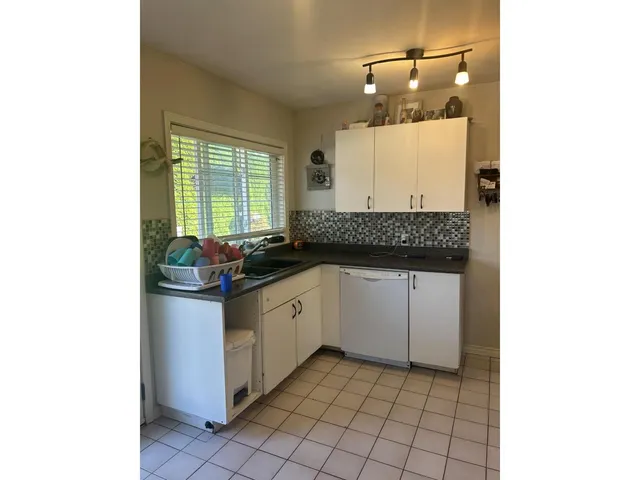 46267 BROOKS AVENUE, Chilliwack 5