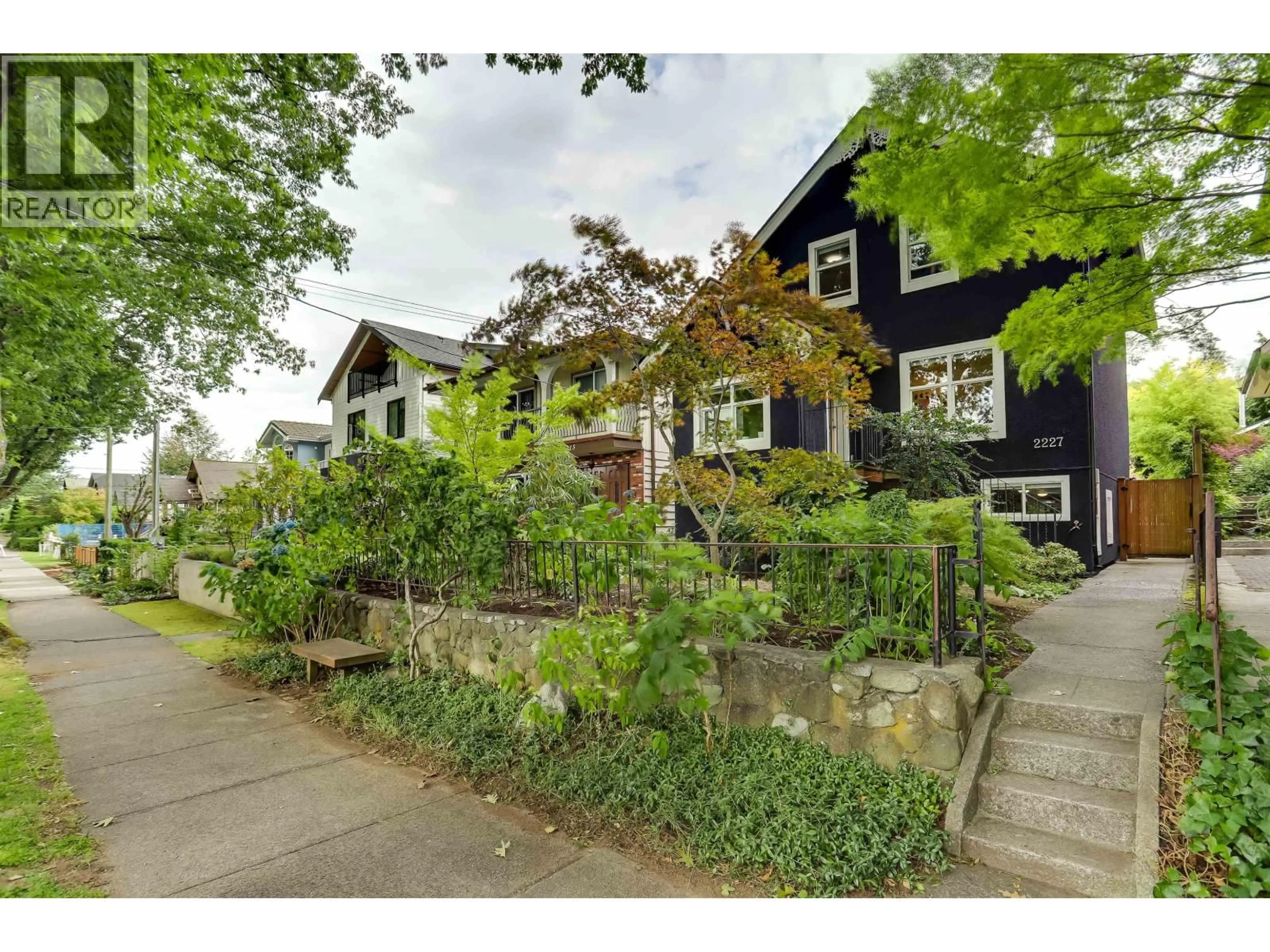 Unknown for 2227 7TH AVENUE, Vancouver British Columbia V5N1S8