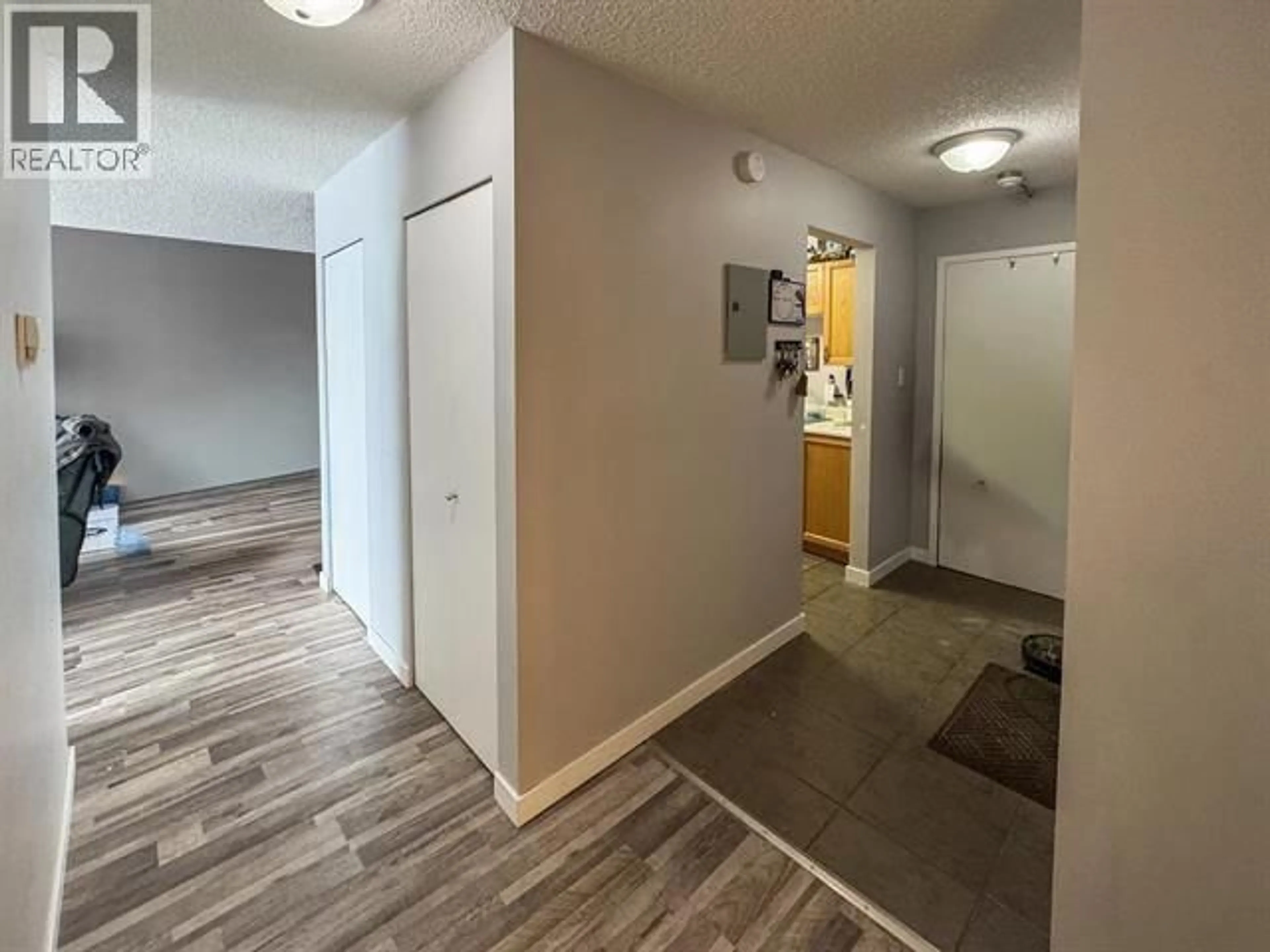 Unknown for 105 - 10216 102 AVENUE, Fort St. John British Columbia V1J2E5